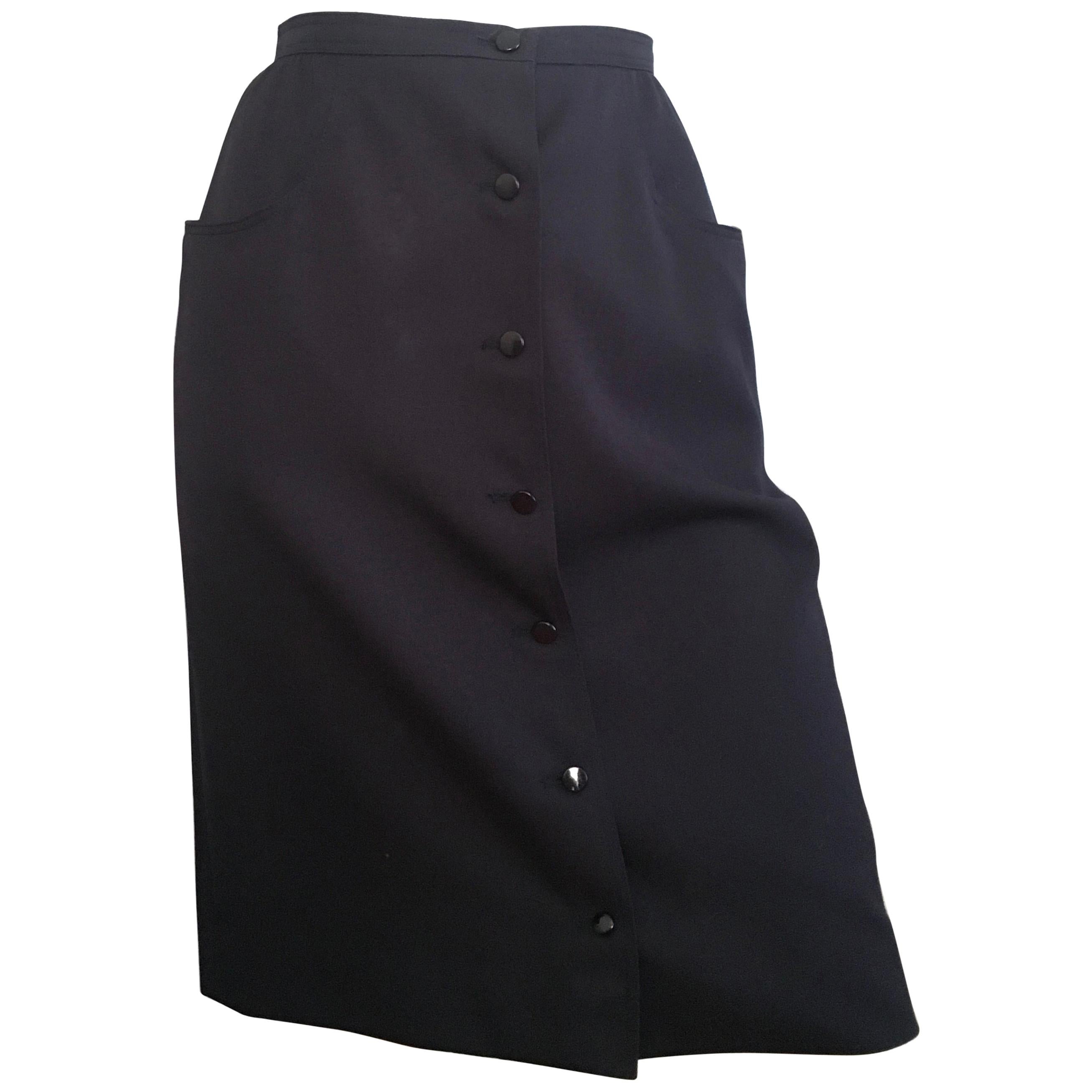 Valentino 1980s Navy Wool Wrap Skirt with Pockets Size 6 / 8. For Sale