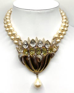 Valentino 1980s Pearl Necklace with Gold & Rhinestone Flower Center Piece