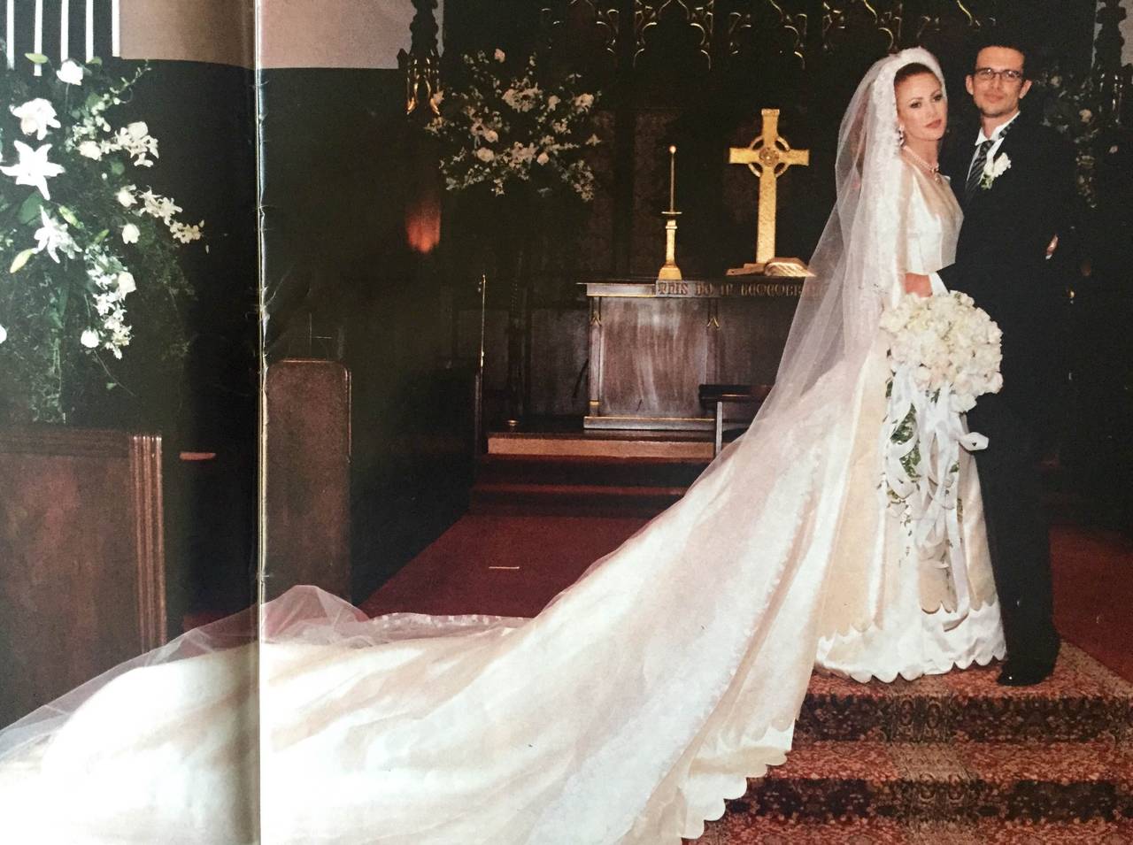 Valentino 1996 Haute Couture Brautkleid - 1. Zahlung für Mere im Zustand „Hervorragend“ in Los Angeles, CA