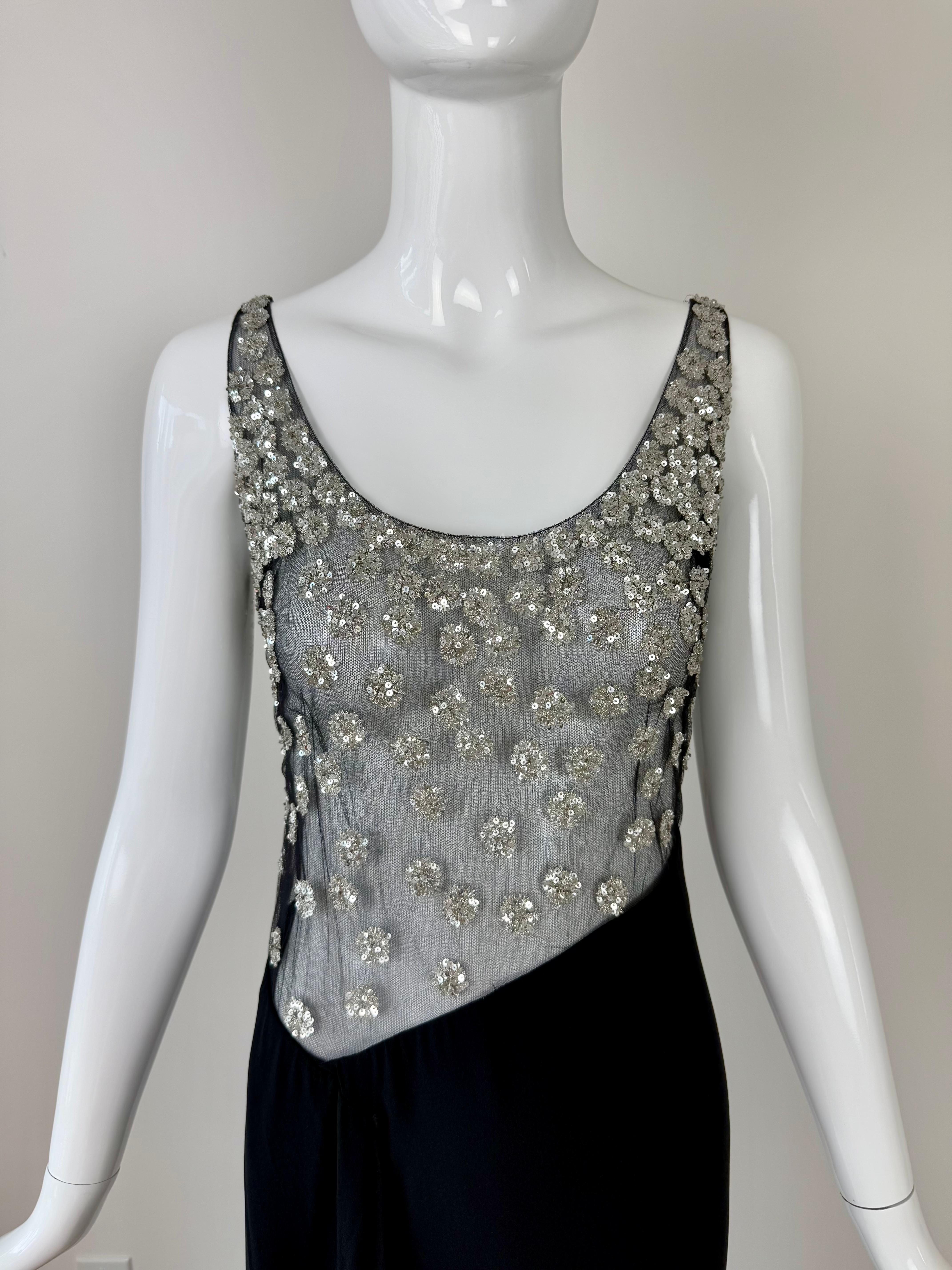 Valentino 2000 Vintage in seta nera con. Maxi abito da sera con abbellimenti in argento in vendita 7