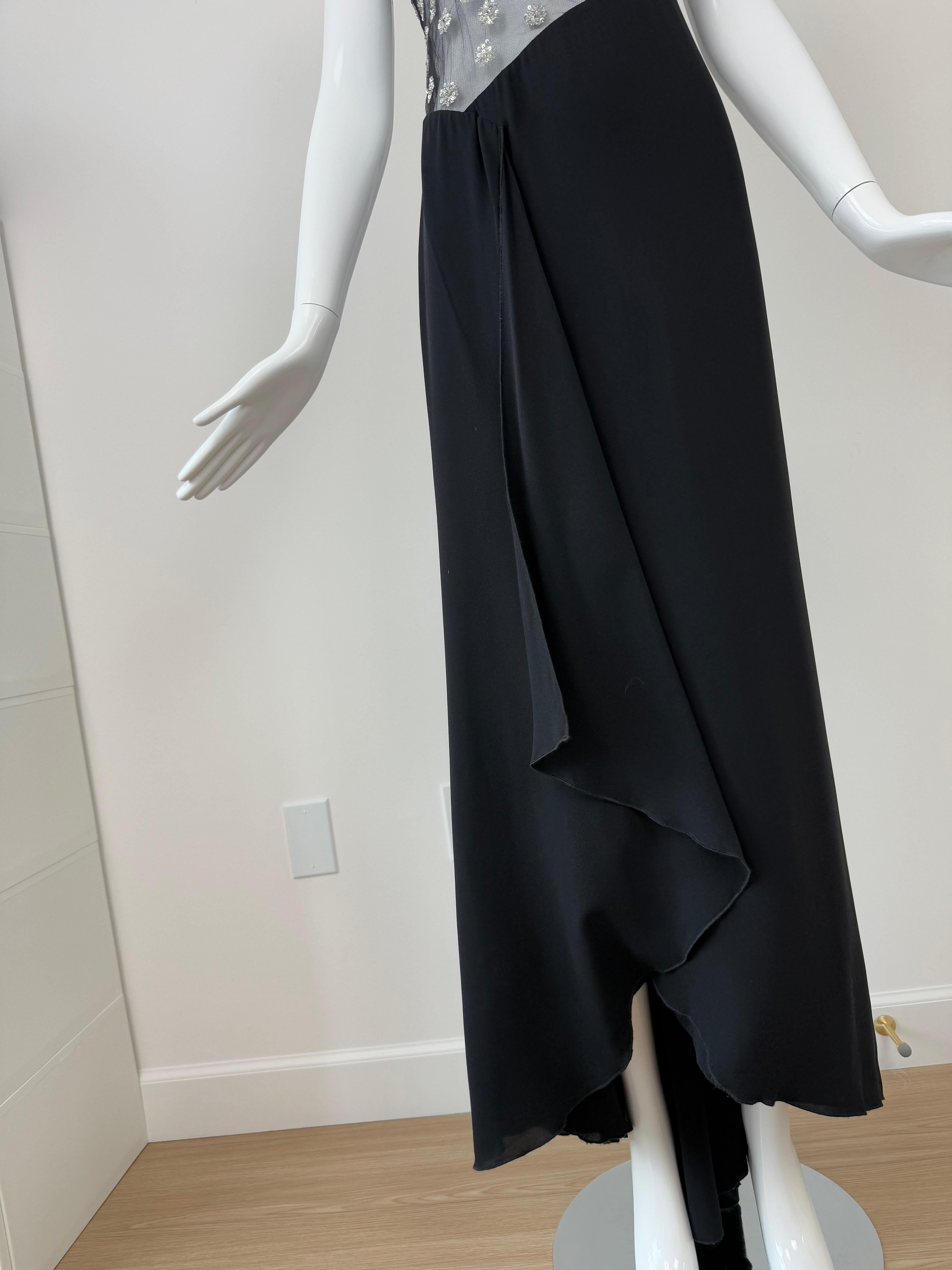 Valentino 2000 Vintage in seta nera con. Maxi abito da sera con abbellimenti in argento in vendita 8