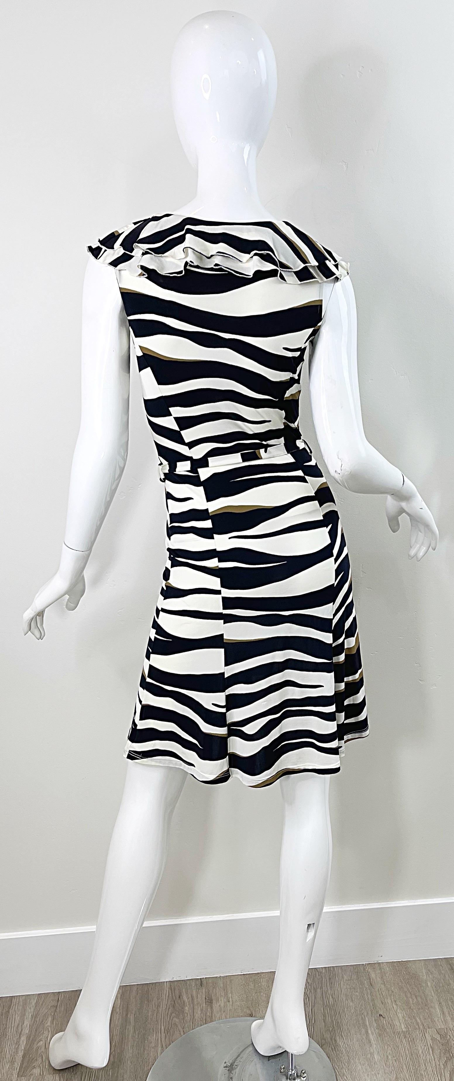 Valentino 2000s Size 6 Abstract Zebra Animal Print Black White and Brown Dress For Sale 3