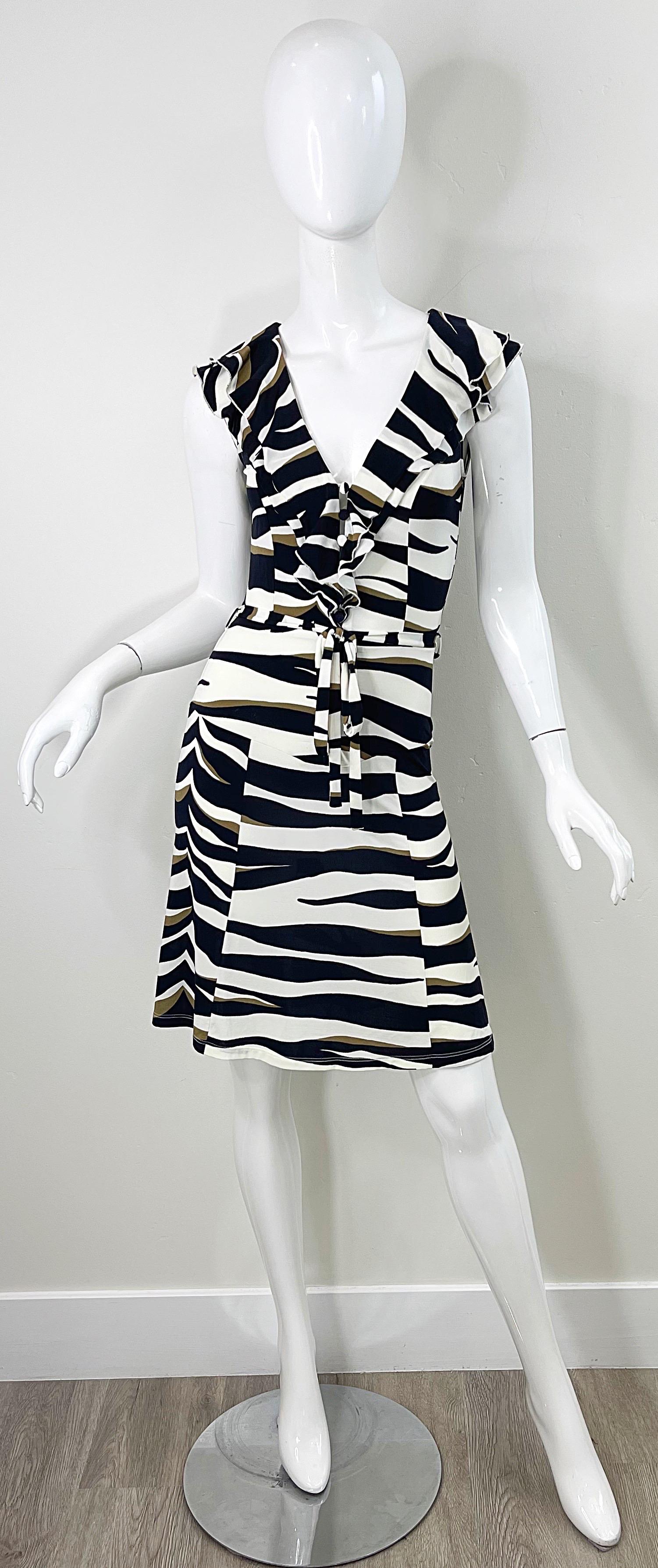 Valentino 2000s Size 6 Abstract Zebra Animal Print Black White and Brown Dress For Sale 7