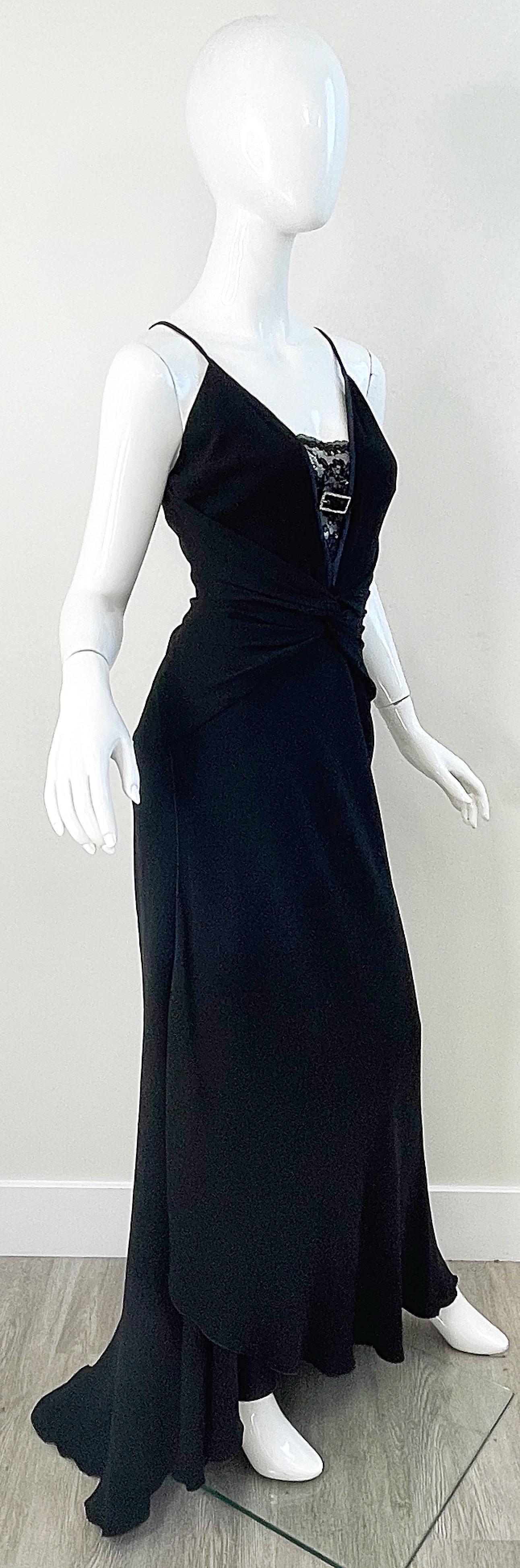 Valentino 2000s Size 6 Black Silk Lace Cut-Out Sequin Evening Gown Dress For Sale 9