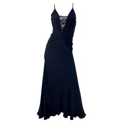 Valentino 2000s taglia 6 Abito da sera in pizzo di seta nero con paillettes e cut-out