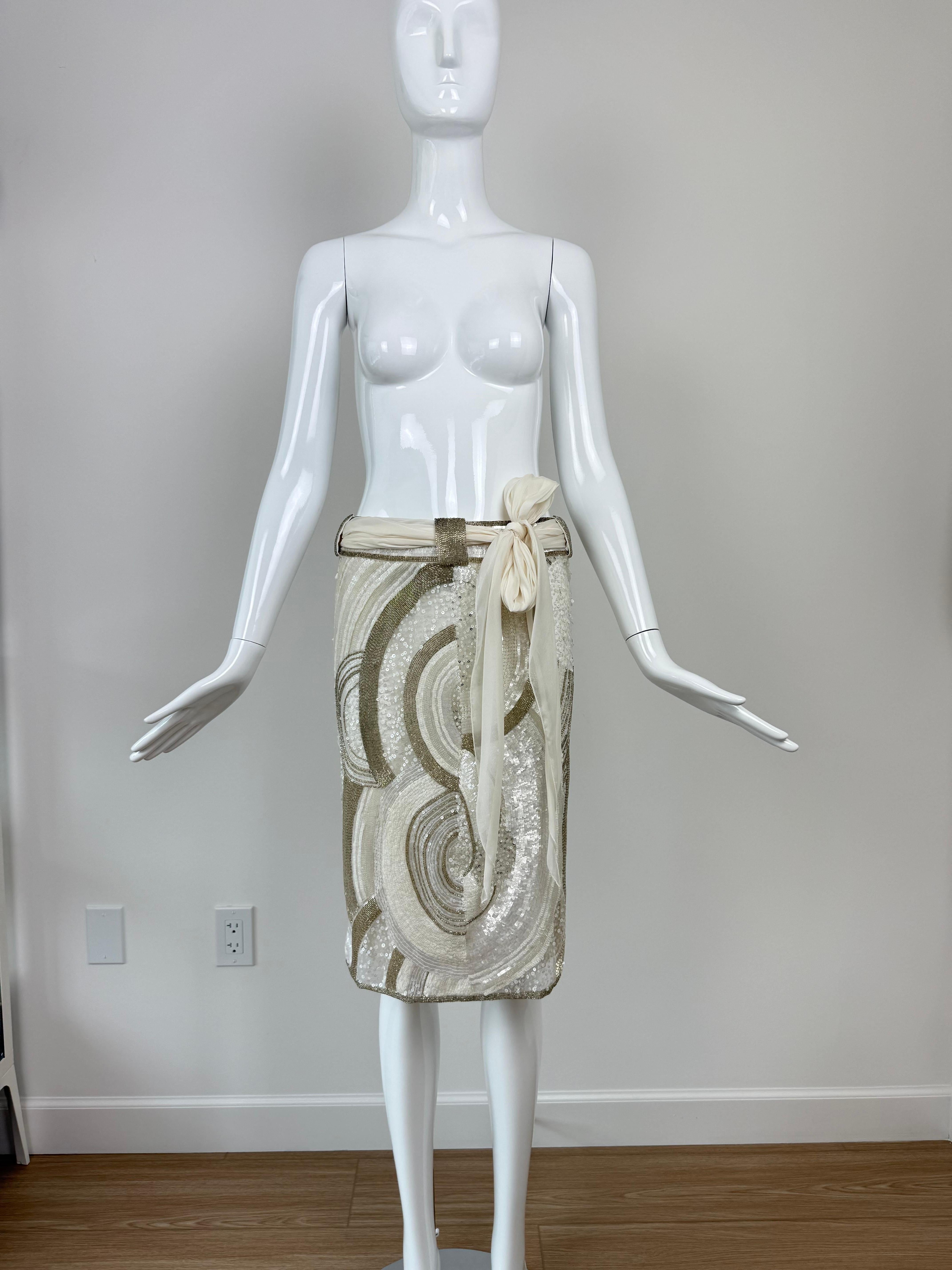 VALENTINO 2005 $6950 UNWORN Vintage White + Gold Beaded Skirt Bridal Wedding In New Condition For Sale In Leonardo, NJ