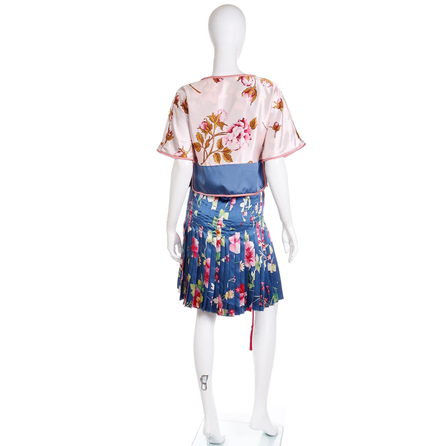 Valentino 2006 Blue & Pink Floral Silk Skirt and Top Runway Outfit w Beaded Belt In Good Condition In Portland, OR