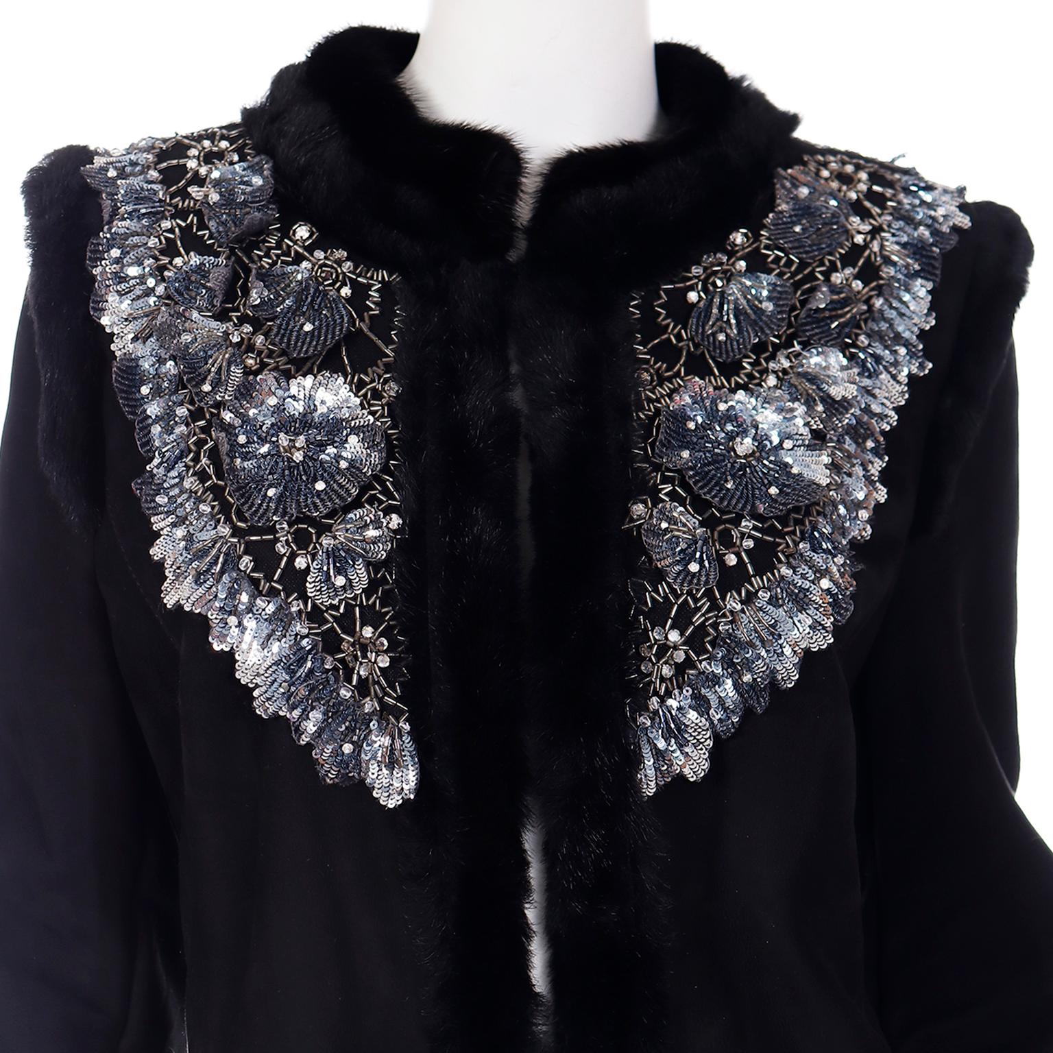 Valentino 2007 - Manteau de défilé en peau de mouton noir avec application de perles, doublure et bordure en vison en vente 7