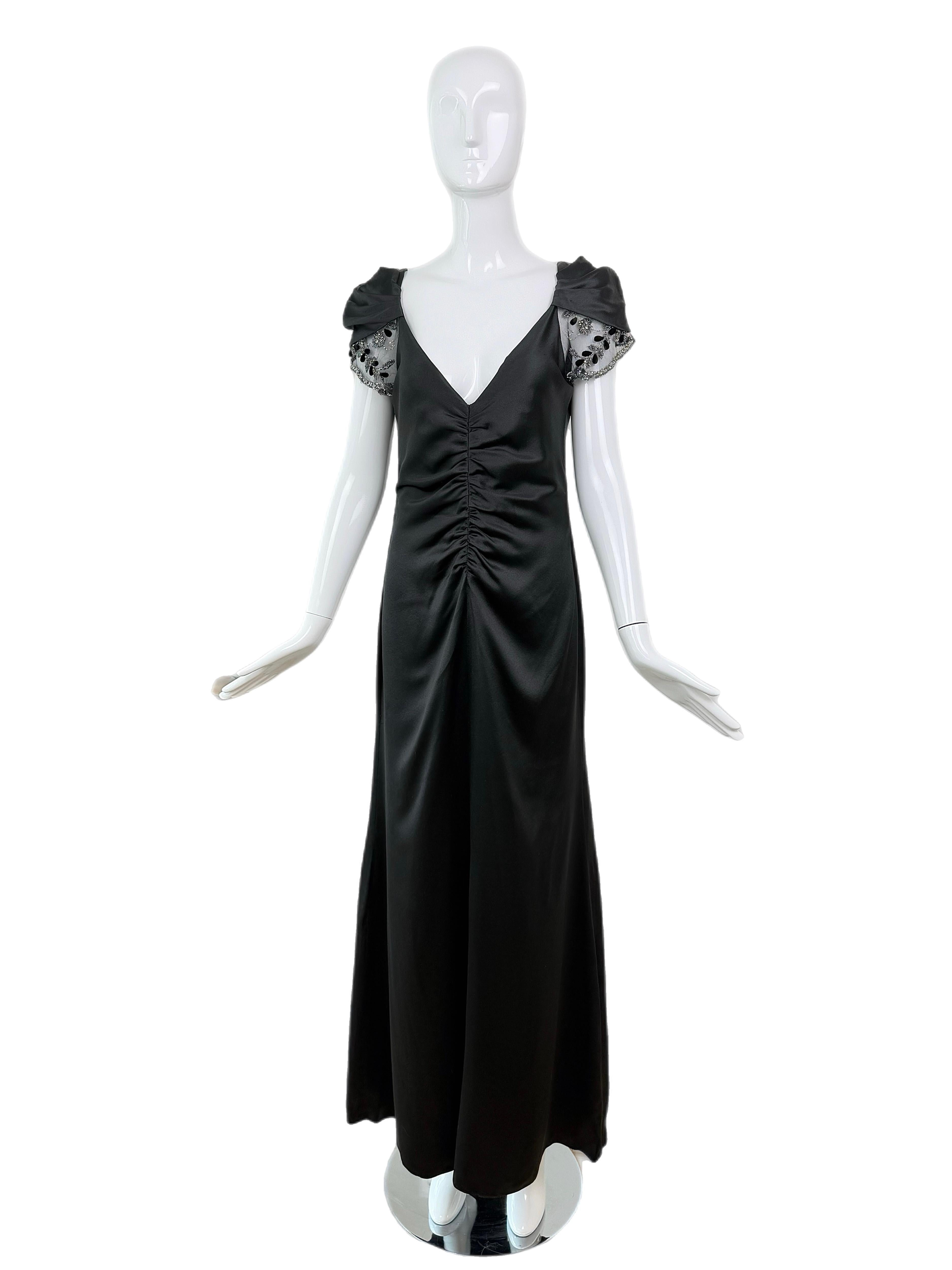 VALENTINO 2007 Vintage Runway Black Silk Evening Gown Maxi Dress Embellished In Good Condition For Sale In Leonardo, NJ