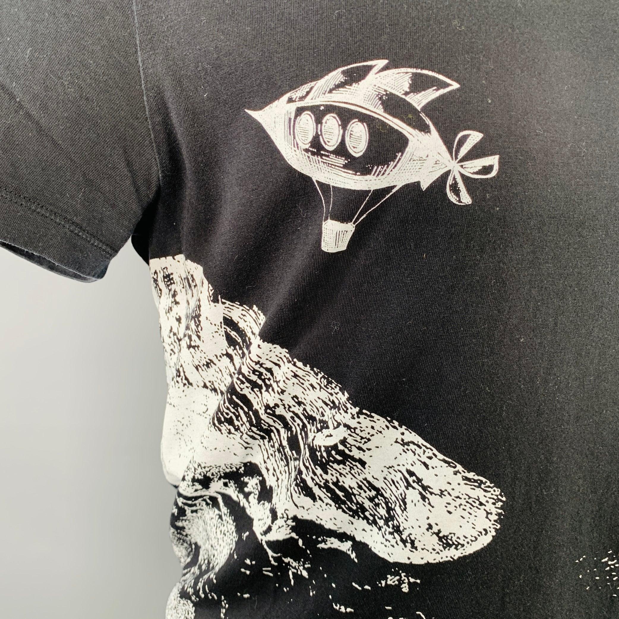 Noir VALENTINO 2020 Size M Black White Landscape Graphic Cotton Crew Neck T T-shirt en vente