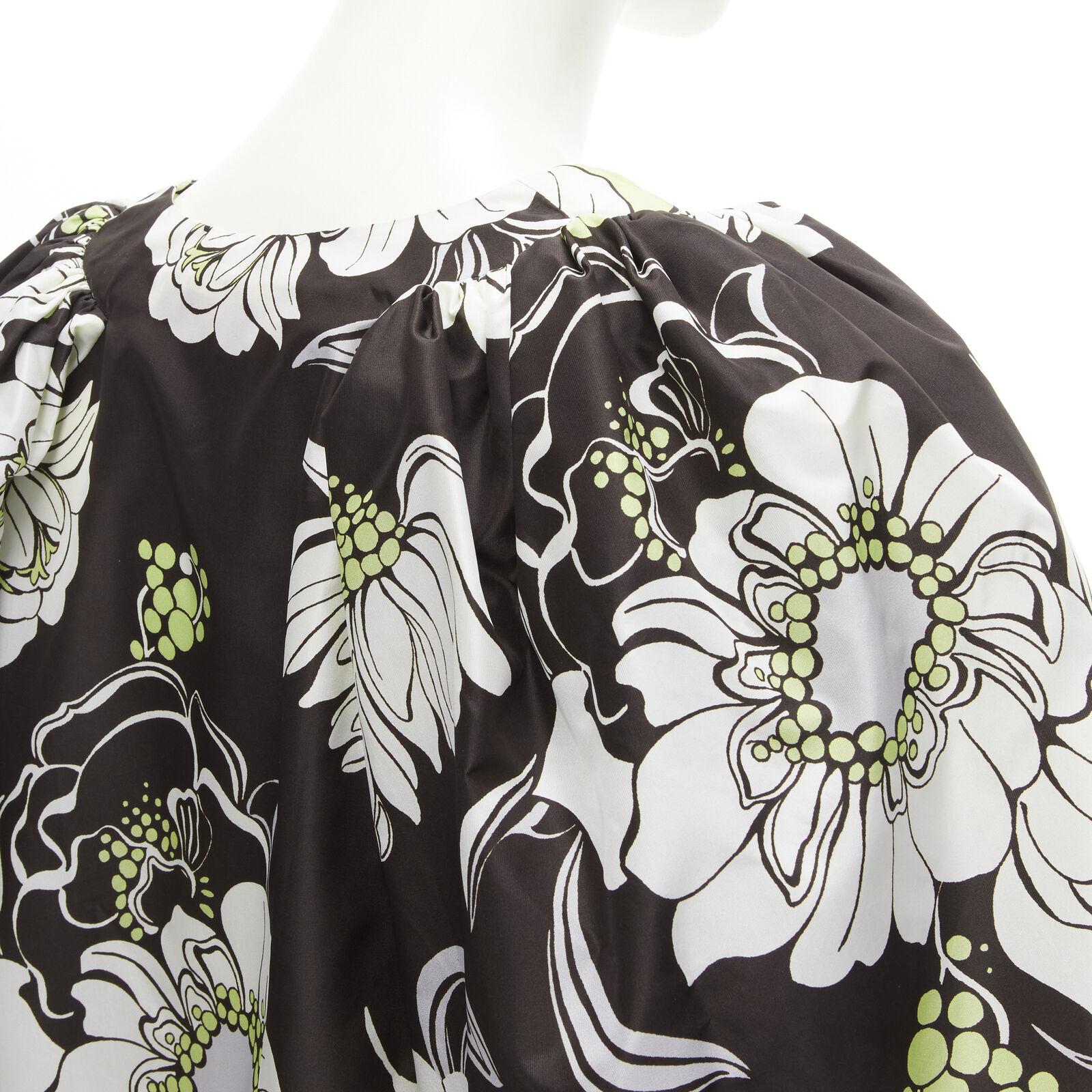 VALENTINO 2022 Kurzes Kleid mit Puffärmeln aus 100 % Seide in Grün und Braun mit Blumendruck IT38 S im Angebot 5