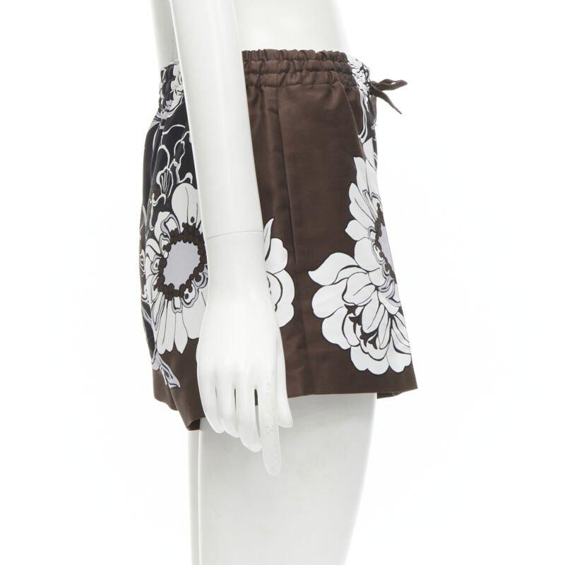Women's VALENTINO 2022 cotton silk brown black floral pleated drawstring shorts IT36 XS For Sale