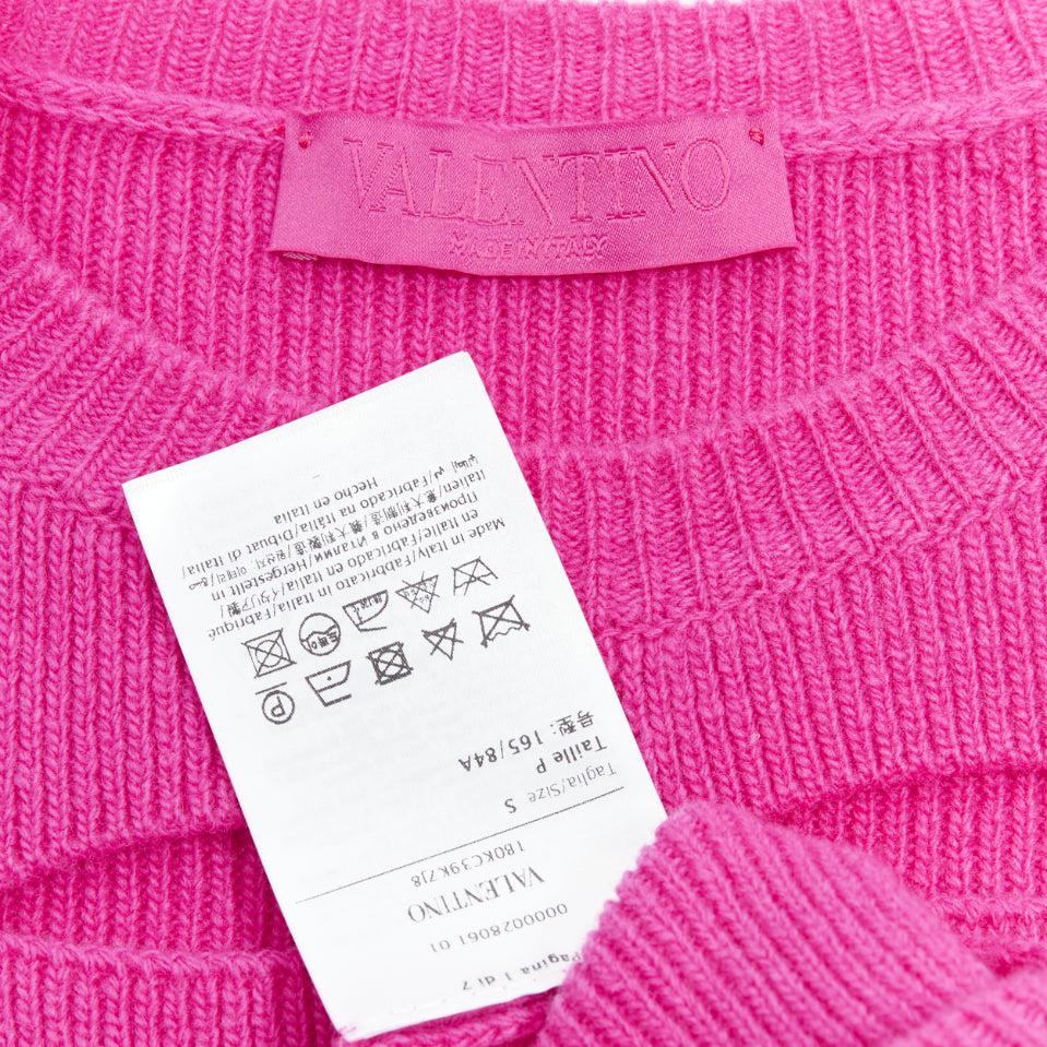 VALENTINO 2022 Pier Paolo Piccioli pink virgin wool cut out crop sweater S For Sale 4