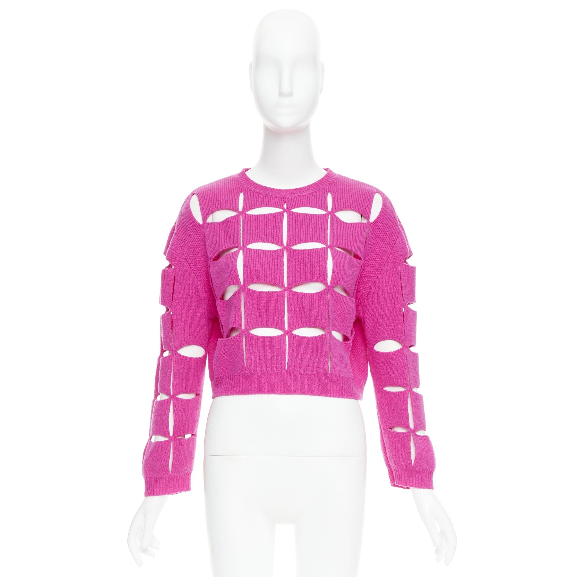 VALENTINO 2022 Pier Paolo Piccioli pink virgin wool cut out crop sweater S For Sale 5