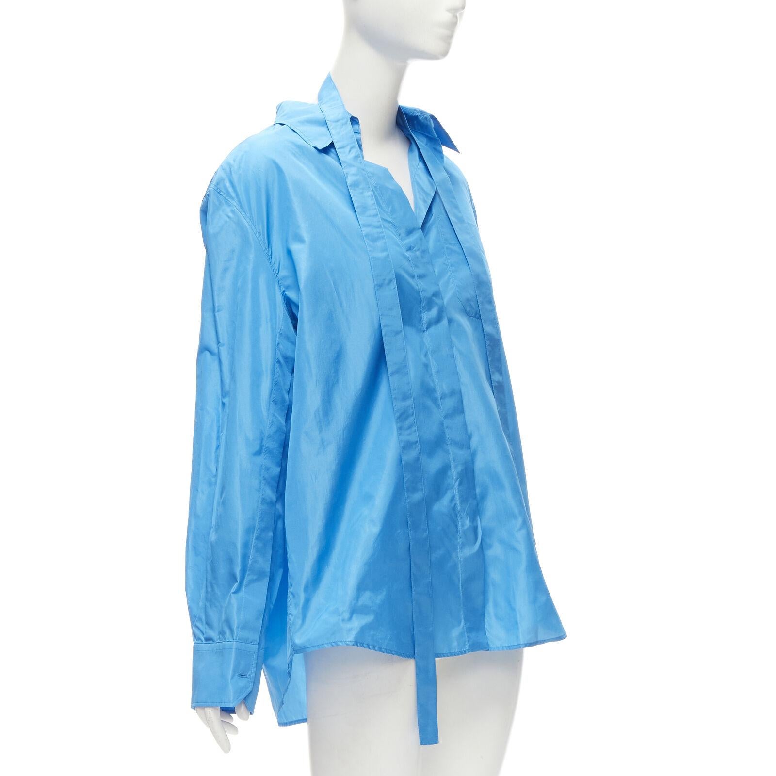 Blue VALENTINO 2022 Runway blue silk tafetta relaxed neck tie oversized shirt IT38 XS For Sale
