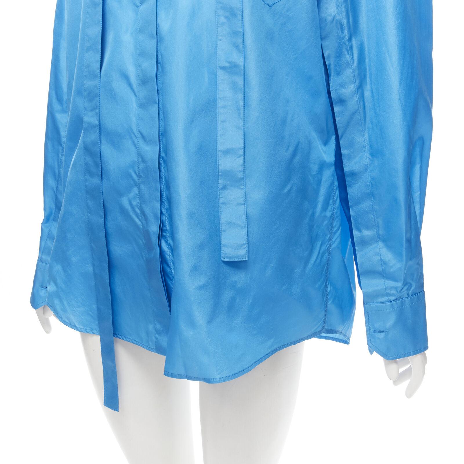 VALENTINO 2022 Runway blue silk tafetta relaxed neck tie oversized shirt IT38 XS For Sale 4