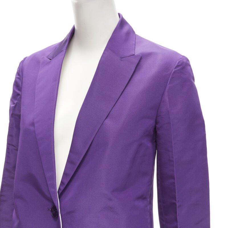 VALENTINO 2022 Runway purple 100% silk hidden waist drawstring blazer IT36 XS
Reference: AAWC/A00289
Brand: Valentino
Designer: Pier Paolo Piccioli
Collection: 2022 - Runway
Material: 100% Silk
Color: Purple
Pattern: Solid
Closure: Button
Lining: 