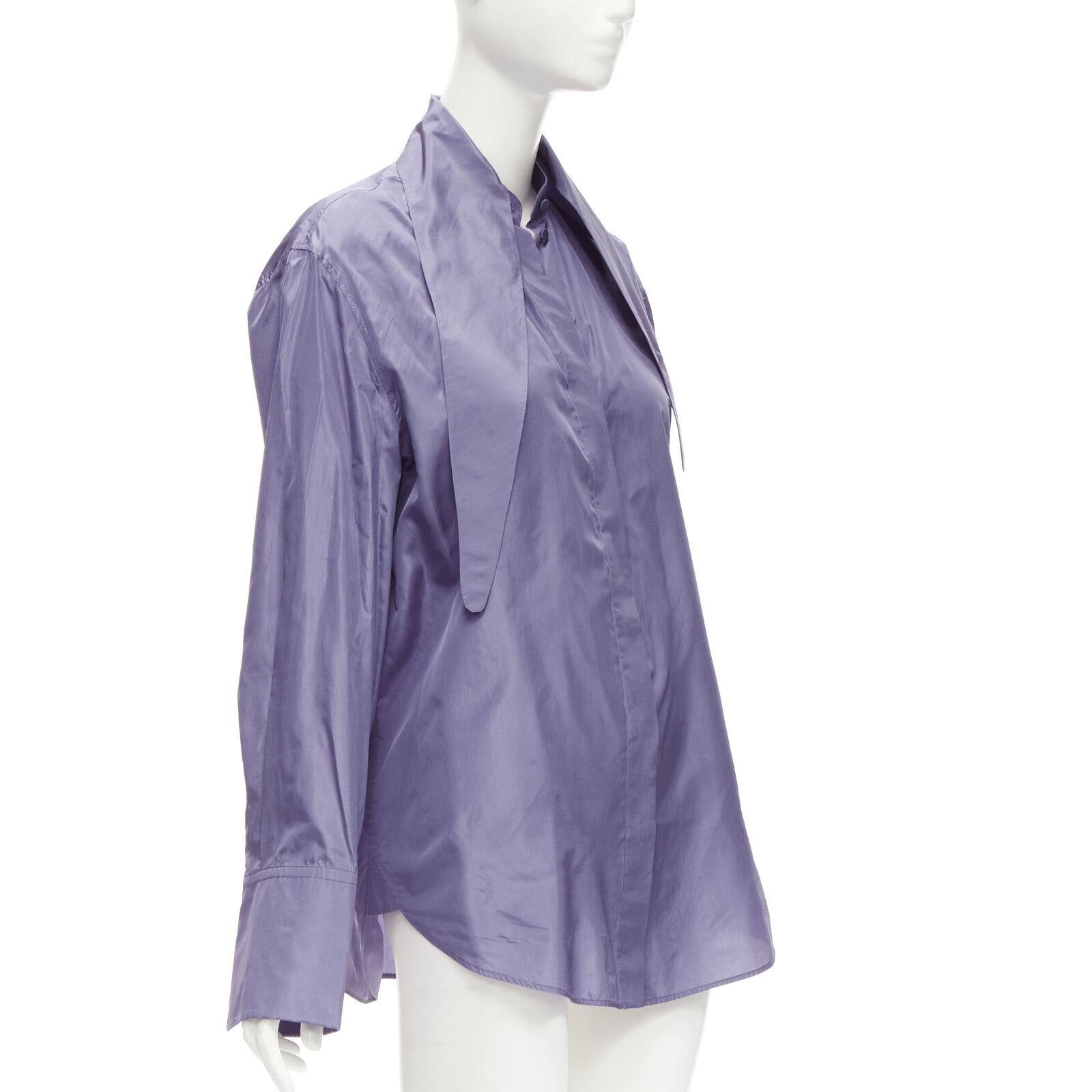 Gray VALENTINO 2022 Runway purple lilac silk taffeta tie oversized shirt IT36 XS For Sale