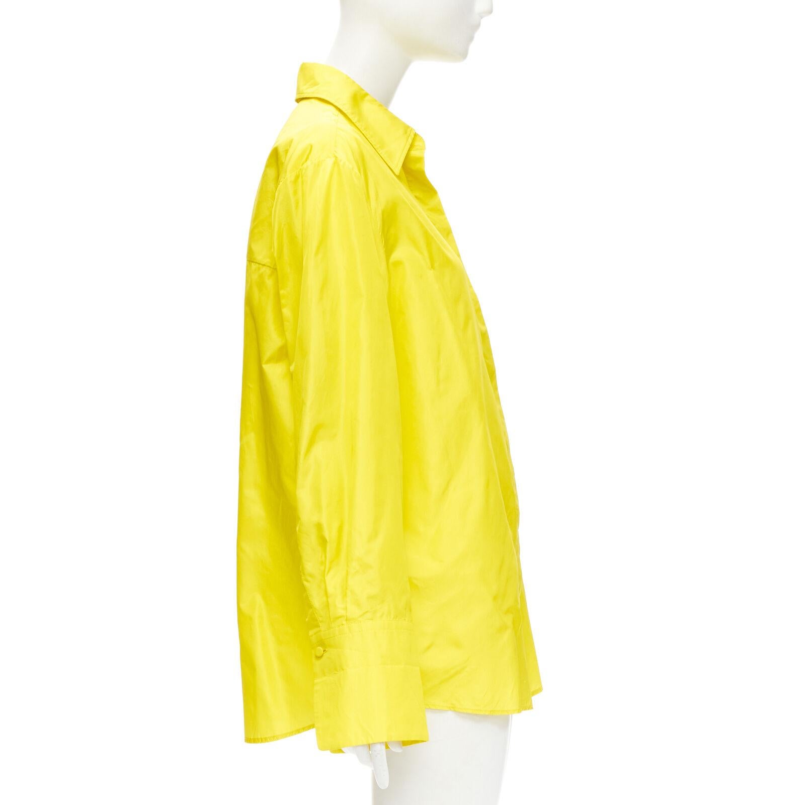 Women's VALENTINO 2022 Runway yellow silk taffeta back slit boxy oversized shirt IT38 XS For Sale