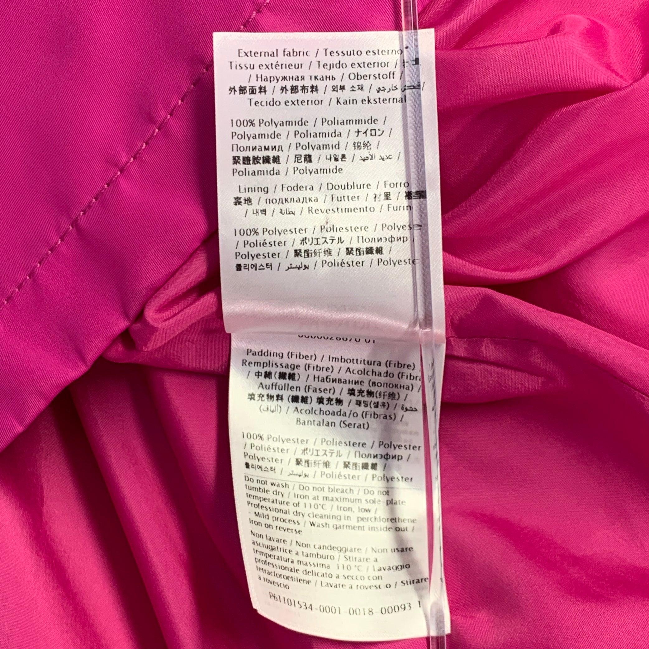VALENTINO 2022 Size L Fuchsia Pink Polyamide Oversized One Pocket Short Sleeve Pullover en vente 2