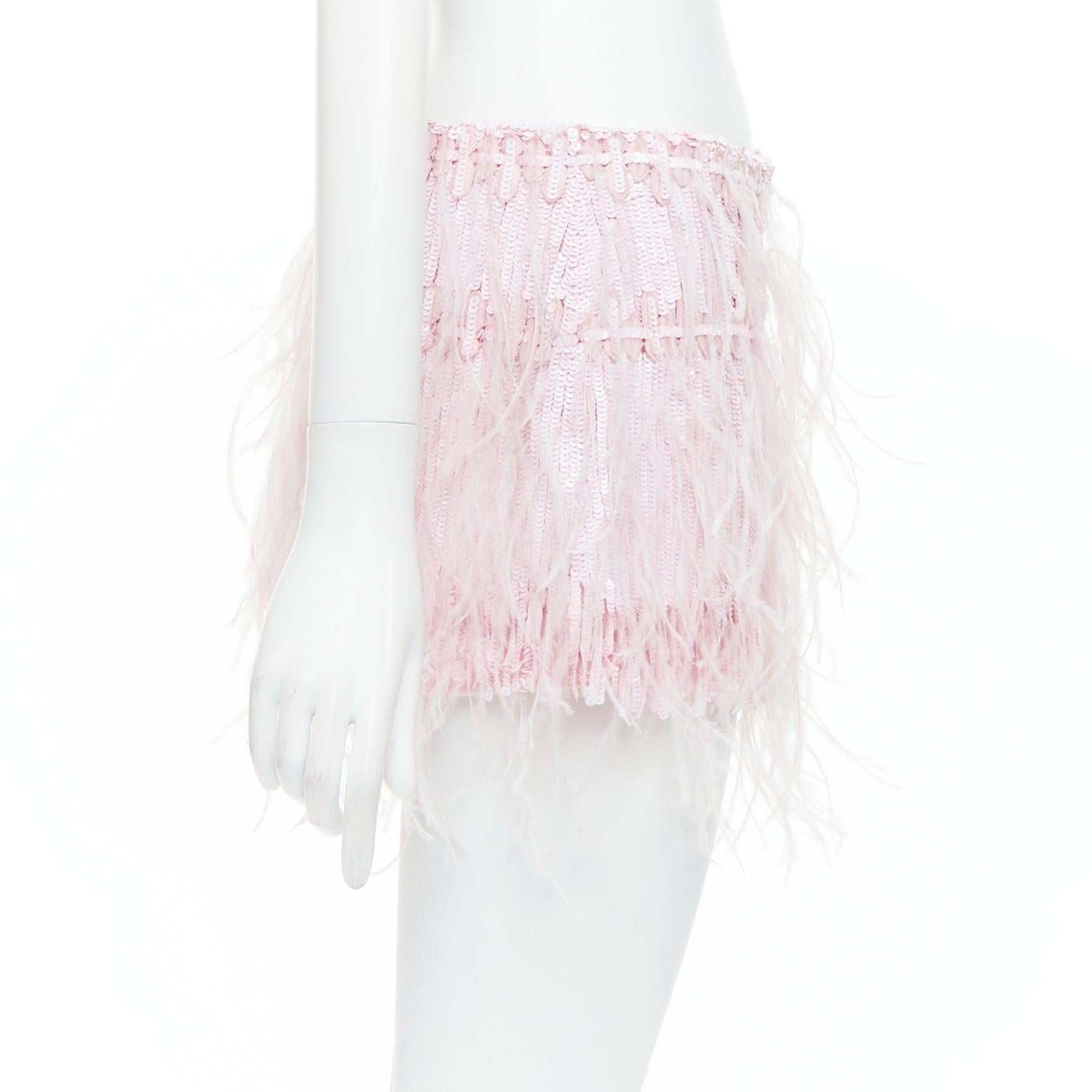 VALENTINO 2023 mini-jupe rose pâle en soie à sequins et plumes d'autruche IT40 S Pour femmes en vente