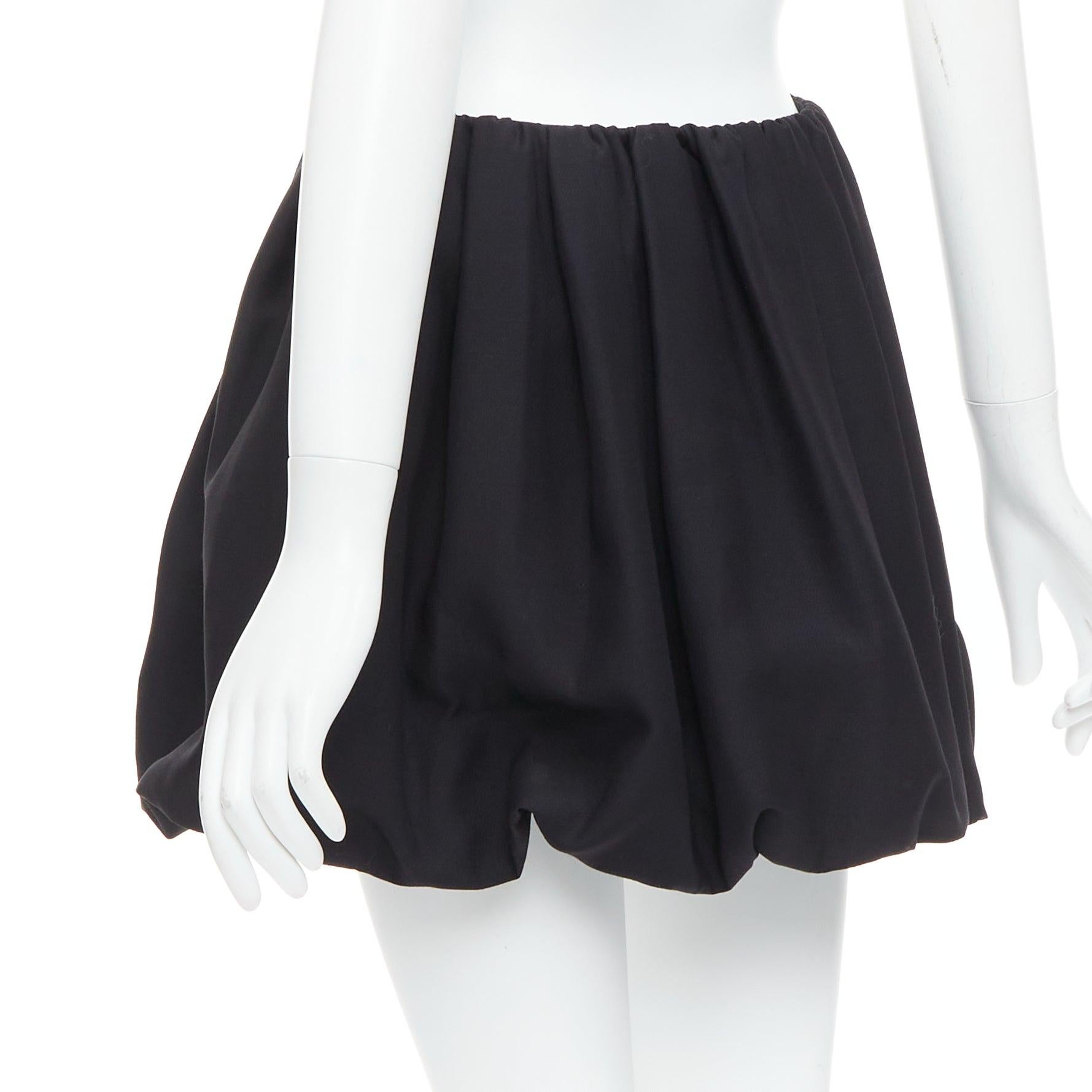 VALENTINO 2023, jupe à bulles en crêpe de soie couture noire taille IT 38 XS en vente 2