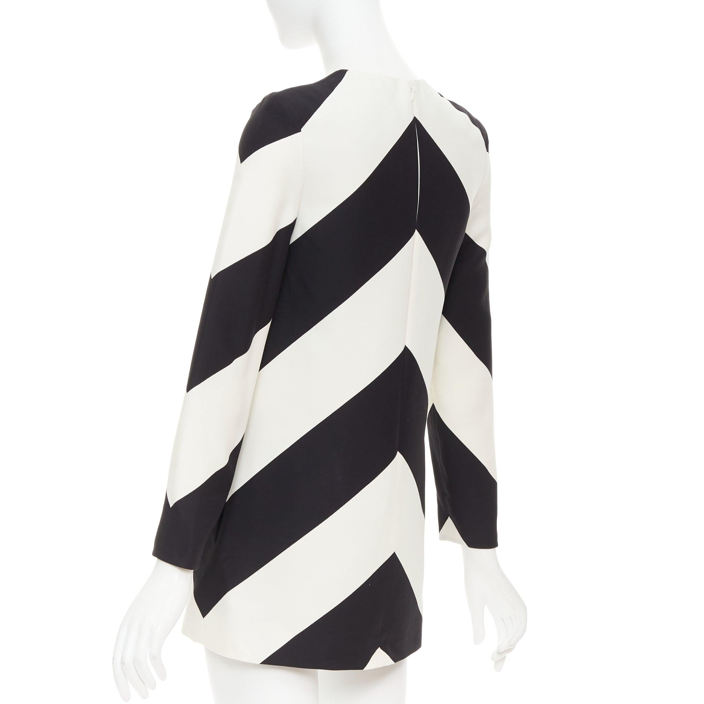 VALENTINO 2023 Strhype Crepe Couture black wool chevron mini dress IT36 XXS For Sale 2