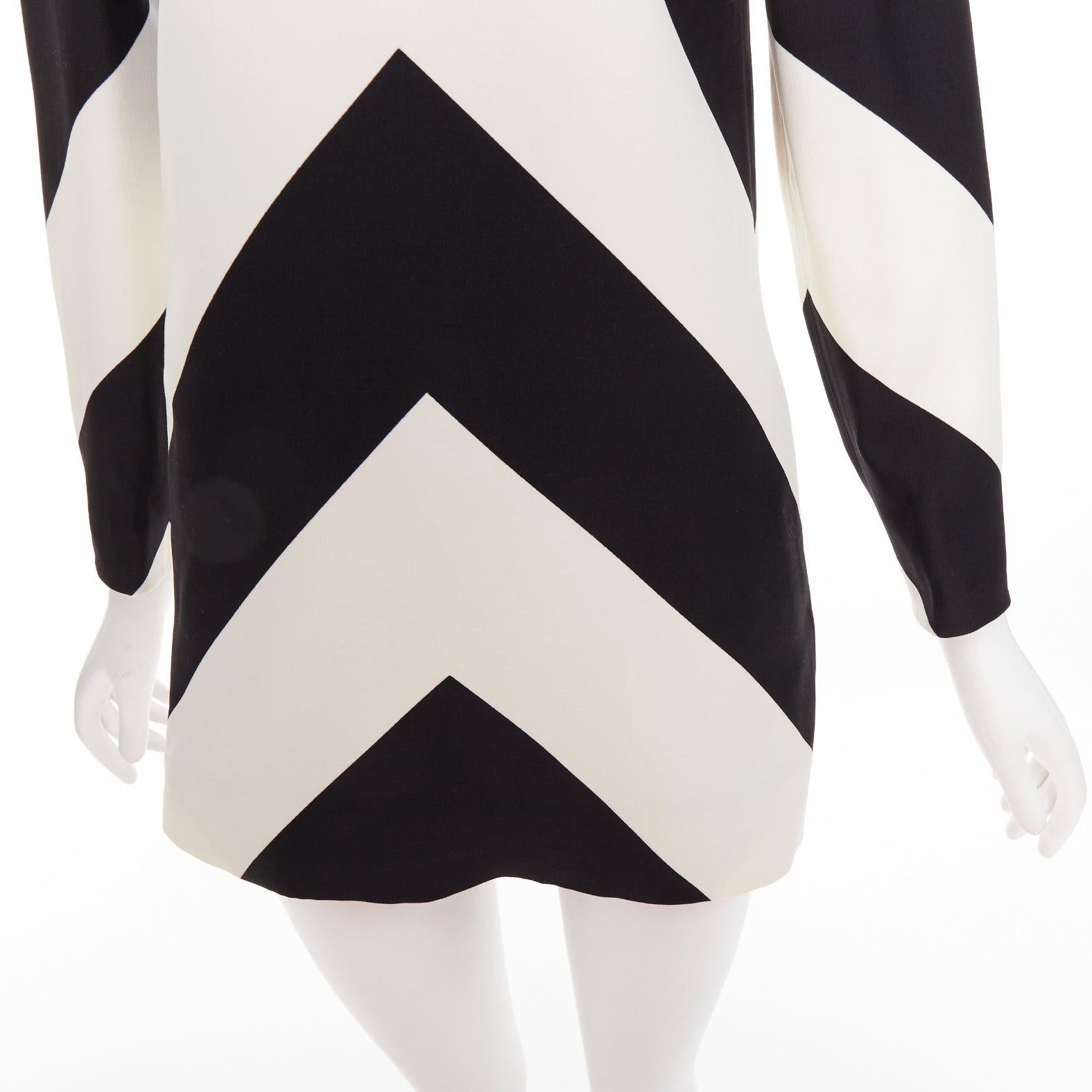 VALENTINO 2023 Strhype Crepe Couture black wool chevron mini dress IT36 XXS For Sale 3