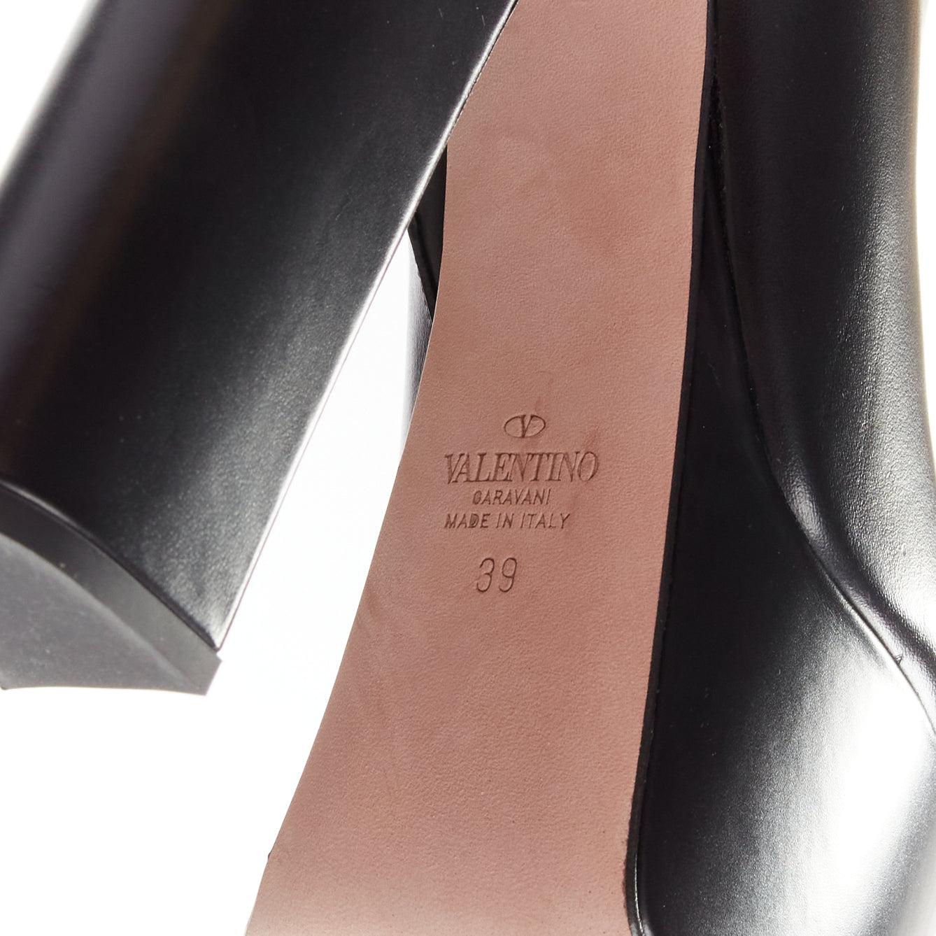 VALENTINO 2023 Tango 155 black leather Vlogo gold buckle platform boots EU39 For Sale 7