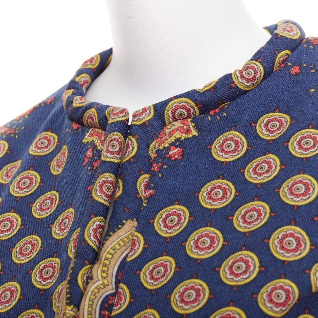 VALENTINO 2024 Paisley Medaglioni orange navy cotton gabardine cropped jacket IT40 S
Reference: AAWC/A01532
Brand: Valentino
Designer: Alessandro Michele
Model: Paisley Medaglioni
Collection: 2024
Material: Cotton
Color: Orange, Navy
Pattern:
