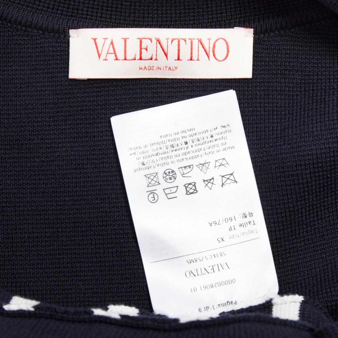 Valentino 2024 VGold navy white striped ostrich feather trim sleeve polo top XS in vendita 3