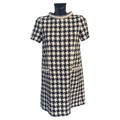 Valentino Abito Tweed Pied de Poule Ricamato Collo Gioiello, anni2010