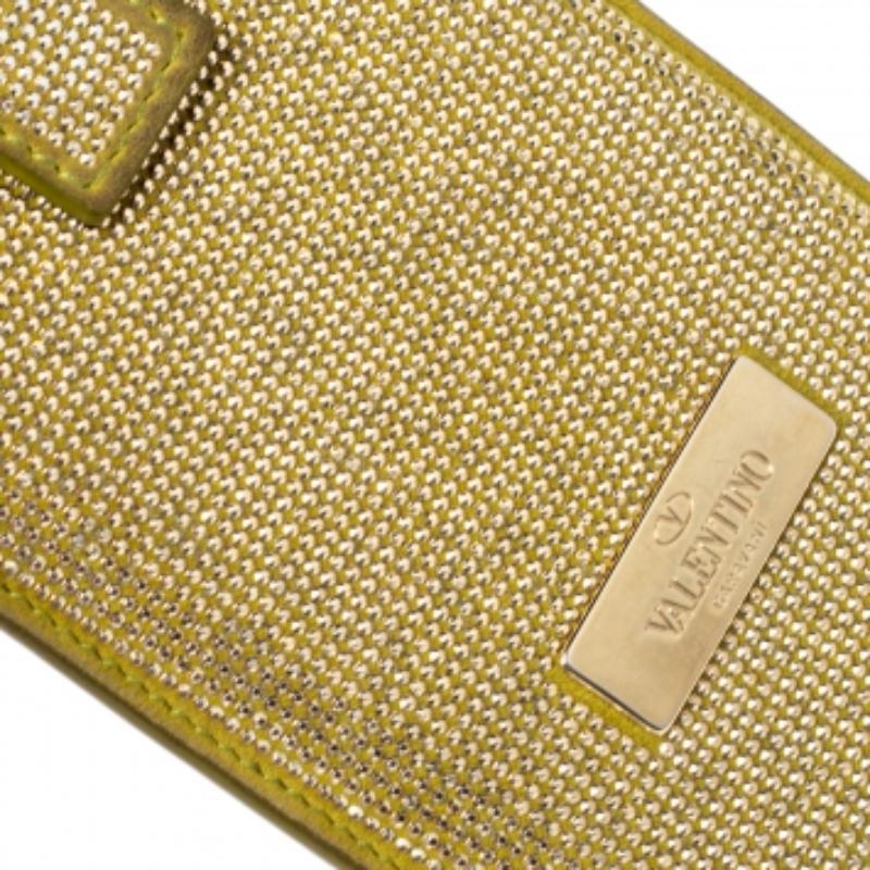 Valentino Apple Green Suede Embellished iPhone 5/5S/SE Case In Fair Condition For Sale In Dubai, Al Qouz 2