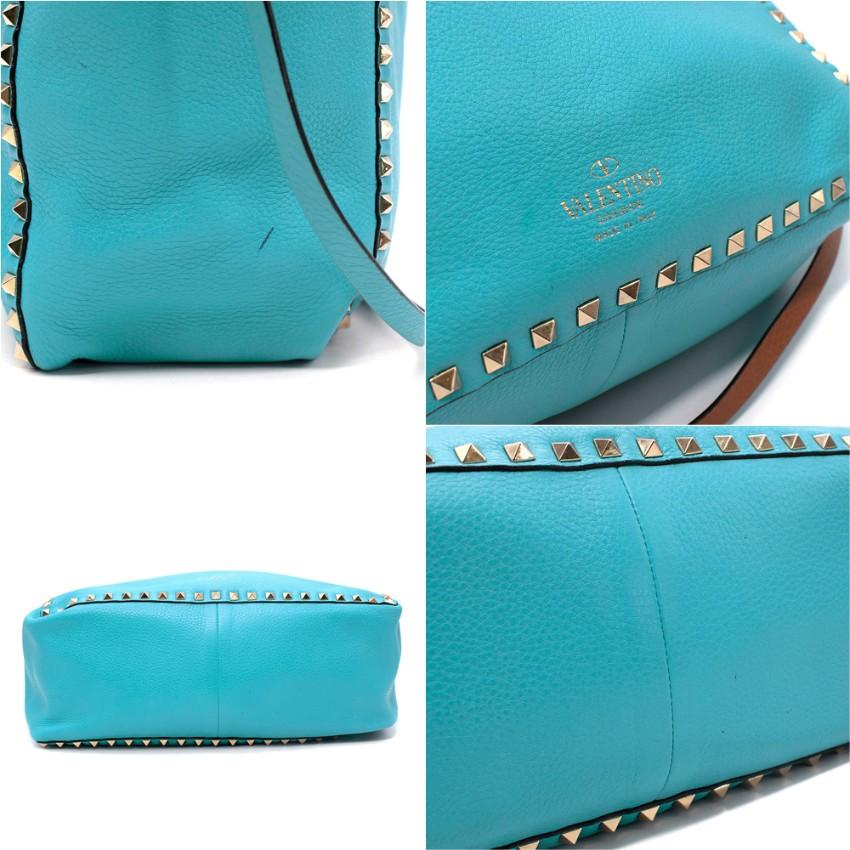 Women's Valentino Aqua Blue/Tan Leather Rockstud Reversible Tote Shoulder Bag For Sale