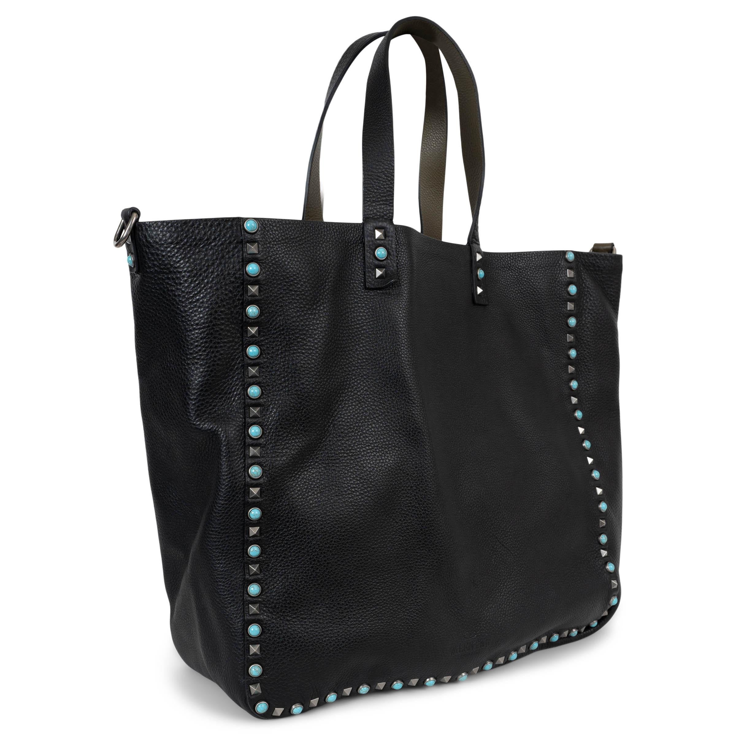 VALENTINO Armee & Schwarze & schwarze Leder Wendbare ROCKSTUD ROLLING MEDIUM Tote Bag im Angebot 1