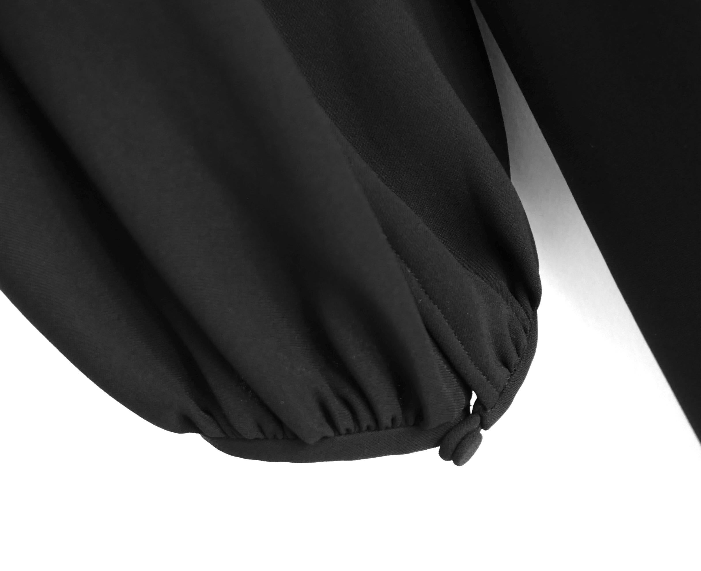 De las mujeres Valentino AW12 Vestido de seda negro adornado con bordados en venta