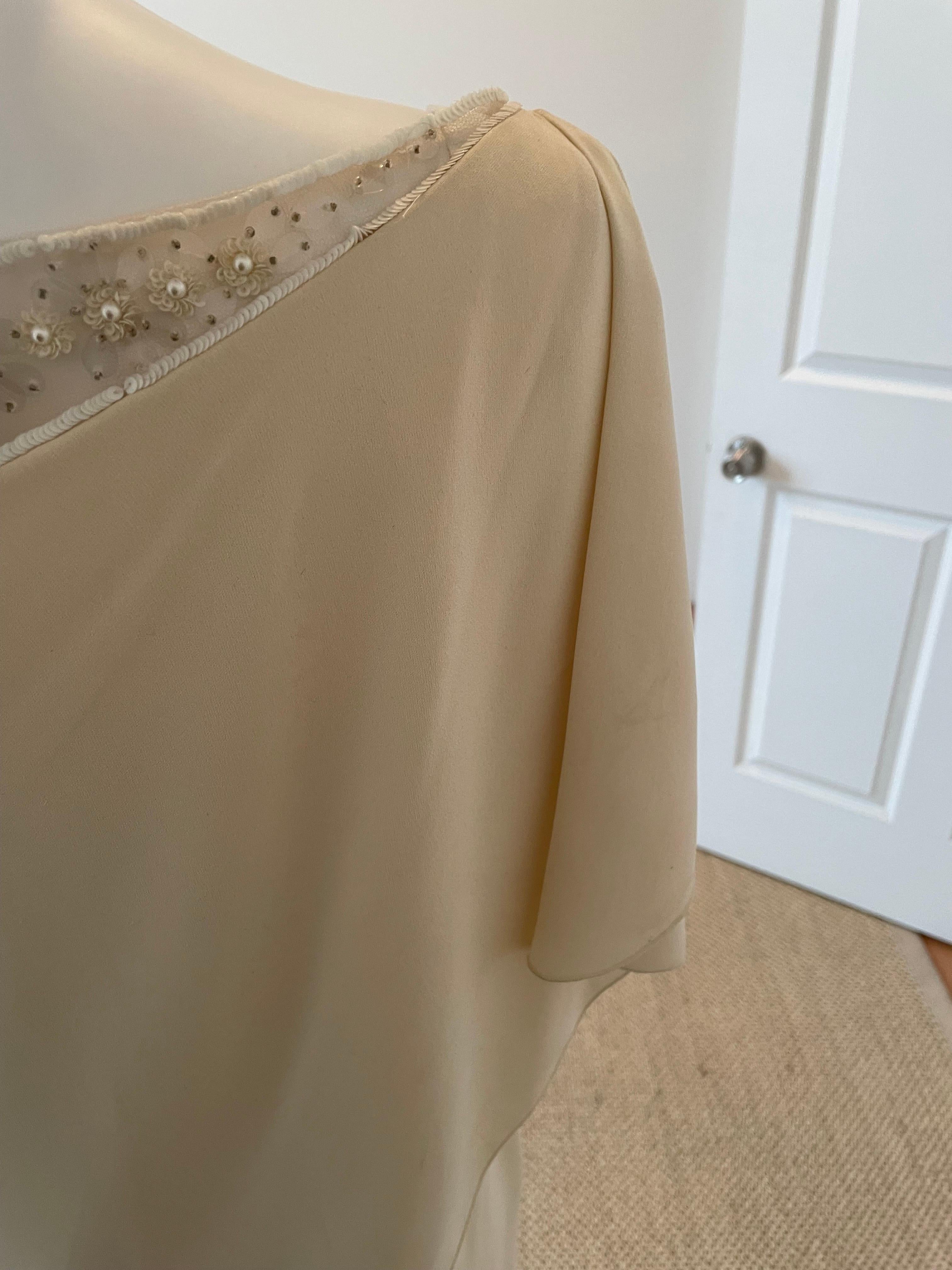 Perlenbesetztes Chiffon-Kleid von Marie-Chantal Miller getragen von Valentino''s 45. (Braun) im Angebot
