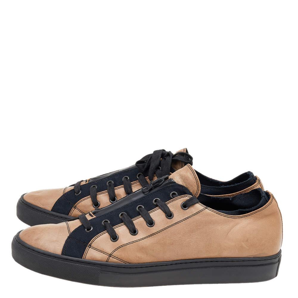 Valentino Beige/Black Leather And Canvas Zip Detail Low Top Sneakers Size 46 In Good Condition For Sale In Dubai, Al Qouz 2
