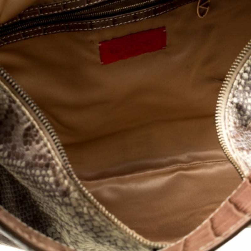 Valentino - Sac Hobo en cuir embossé croco et toile imprimée python beige Pour femmes en vente
