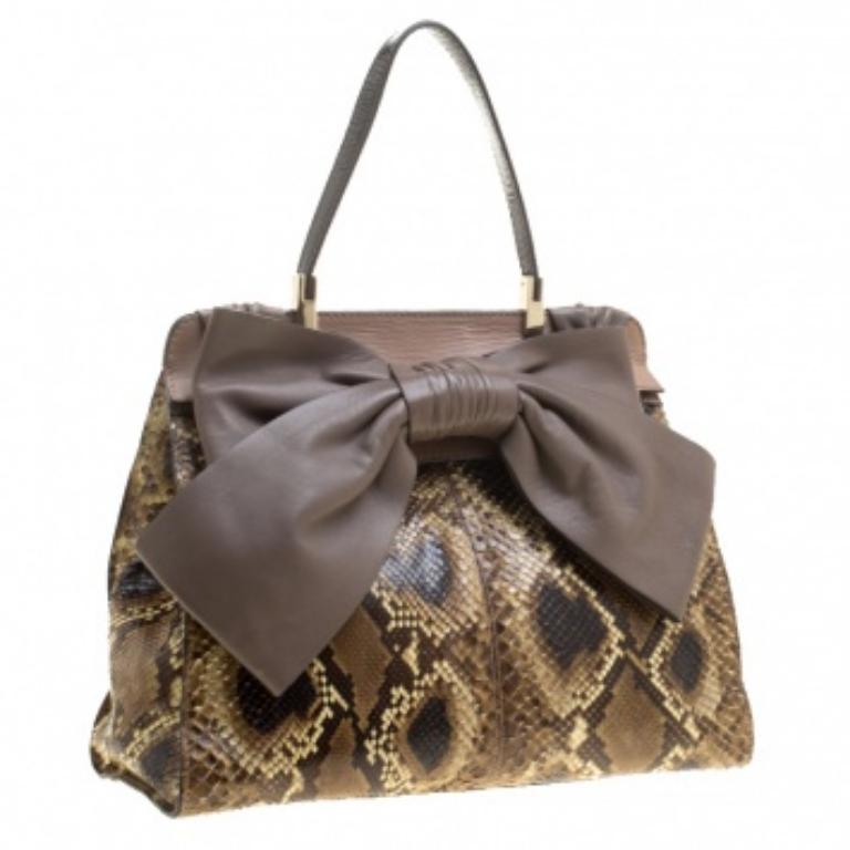 Bolso Valentino Lazo Afrodita Beige Piel Exótica y Cuero en Bueno estado para la venta en Dubai, Al Qouz 2
