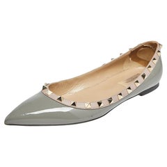 Valentino Beige/Green Patent Leather Rockstud Ballet Flats Size 39