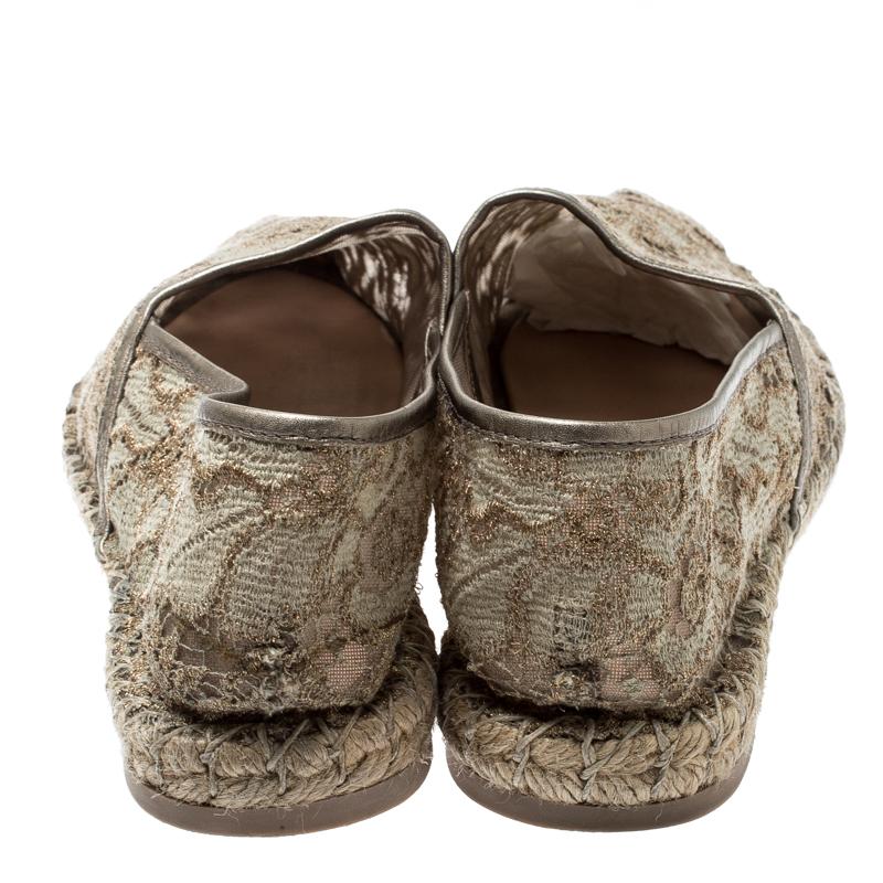 Valentino Beige Lace And Leather Espadrilles Size 39 In Good Condition In Dubai, Al Qouz 2