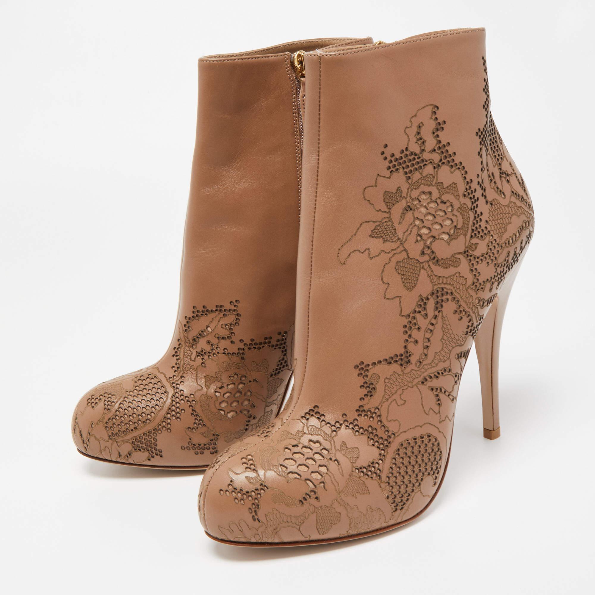 Valentino Beige Laser Cut Leder Plateau-Stiefeletten Größe 39,5 im Angebot 2