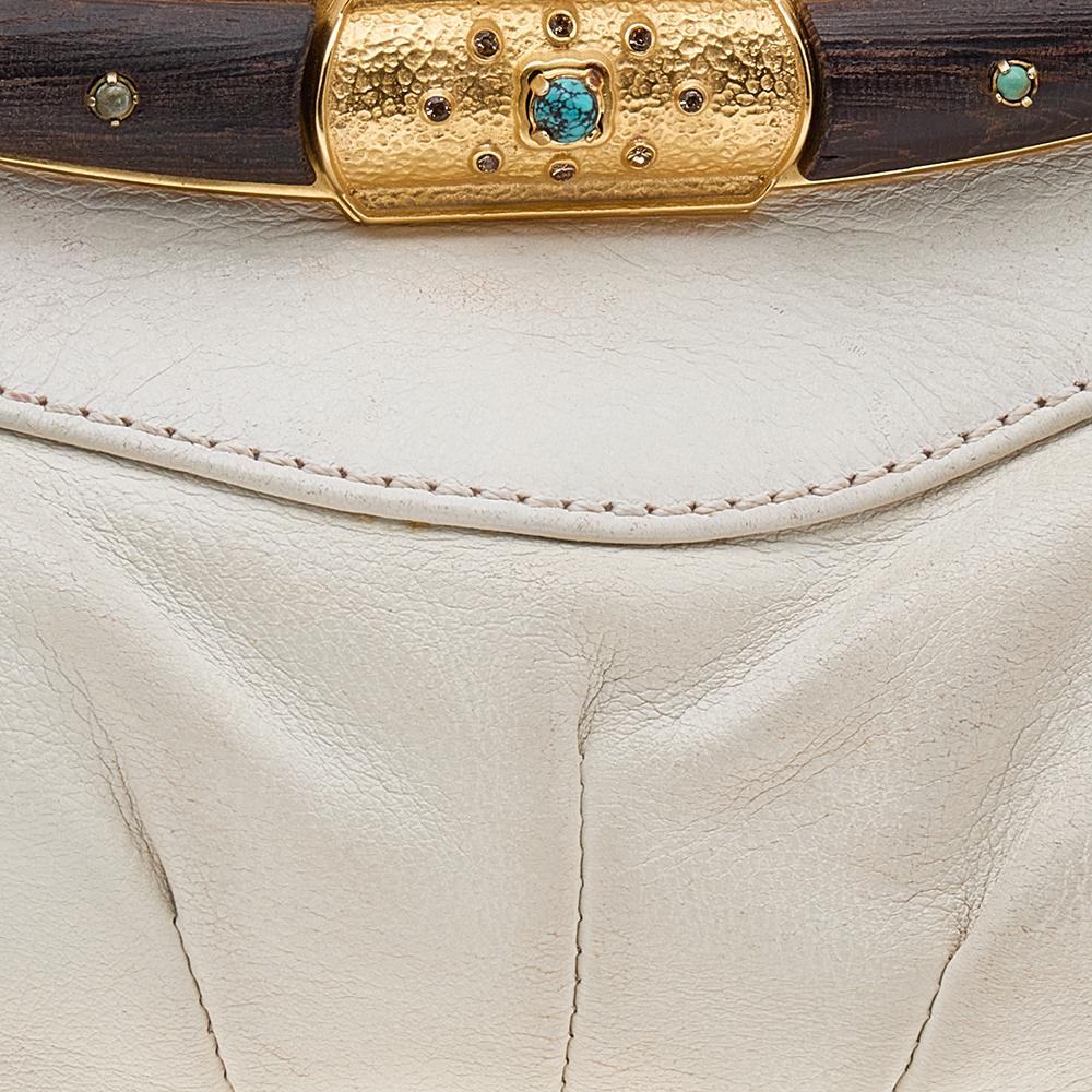 Valentino Beige Leather Frame Baguette Bag In Good Condition For Sale In Dubai, Al Qouz 2