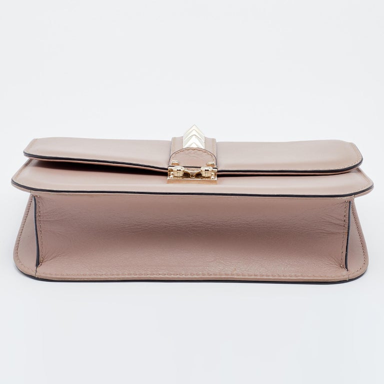 Valentino Beige Leather Medium Rockstud Glam Lock Flap Bag For Sale at ...