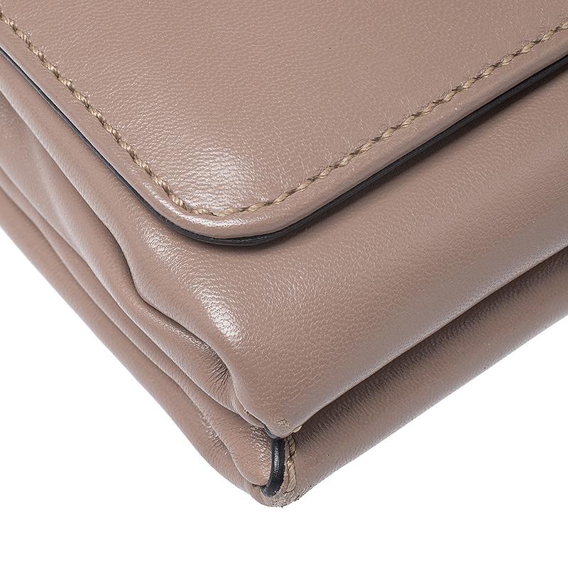 Valentino Beige Leather Medium Va Va Voom Chain Shoulder Bag In Good Condition In Dubai, Al Qouz 2