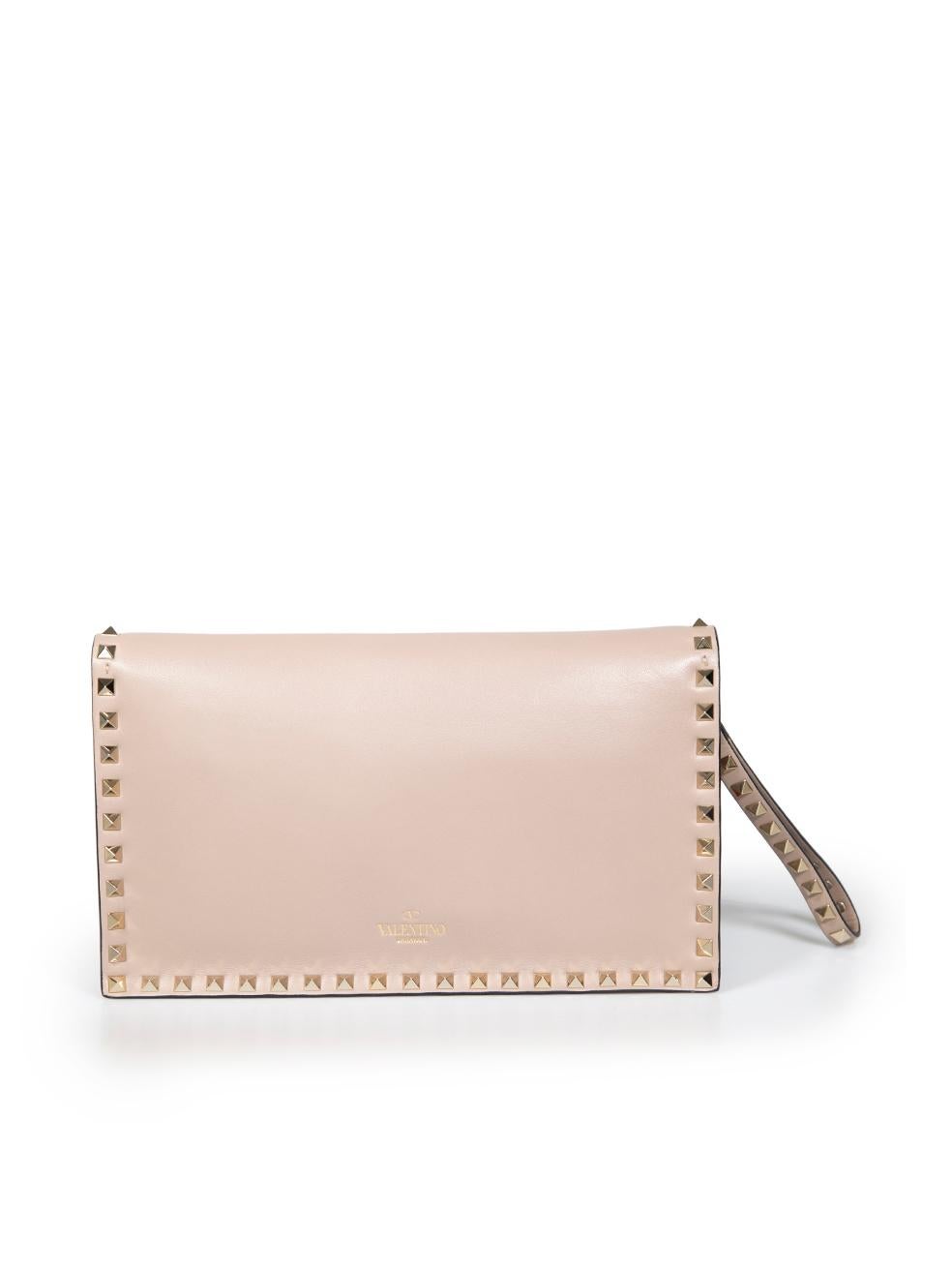 Valentino Beige Leather Rockstud Clutch In Excellent Condition For Sale In London, GB