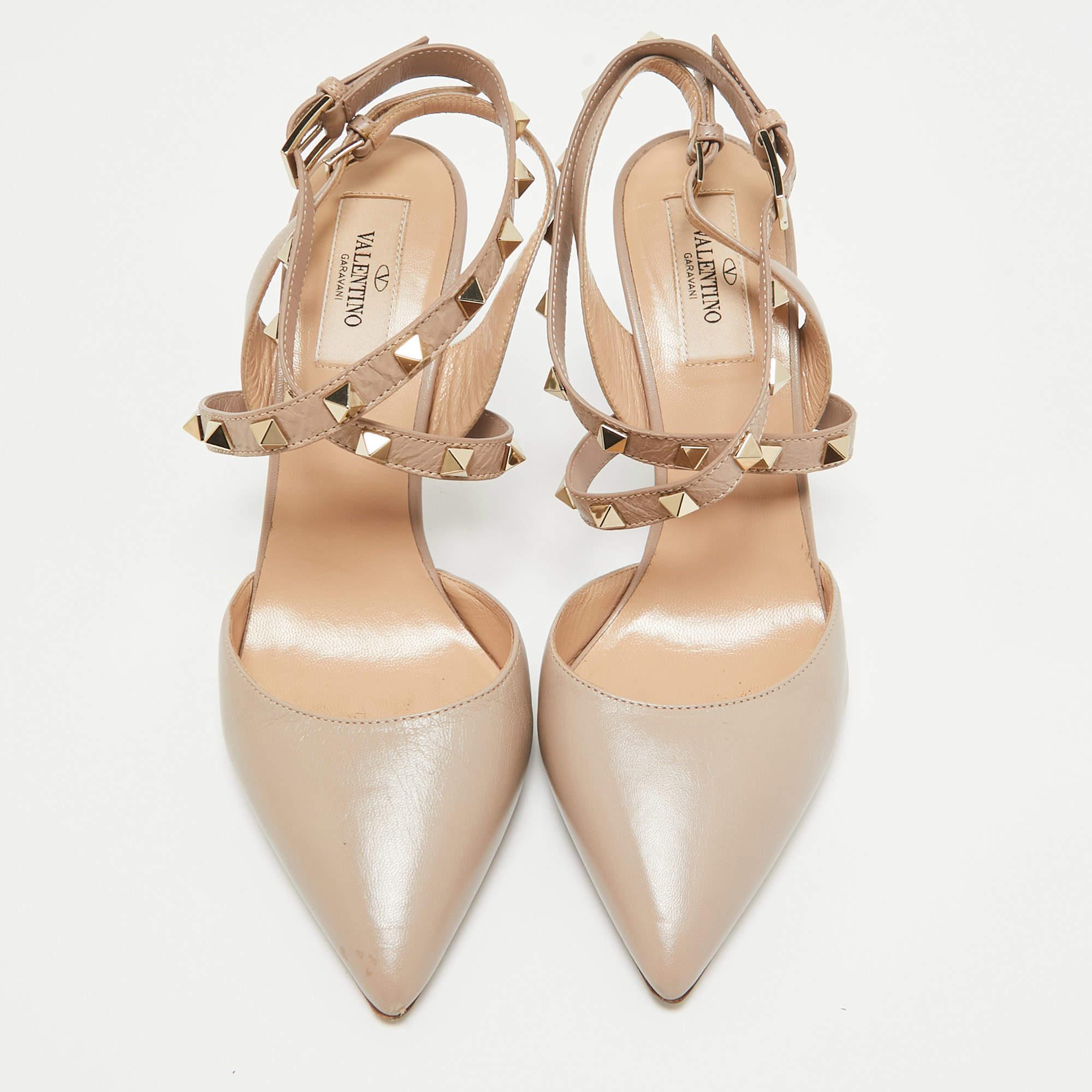 Valentino Beige Leather Rockstud Pumps Size 36.5 In Fair Condition In Dubai, Al Qouz 2