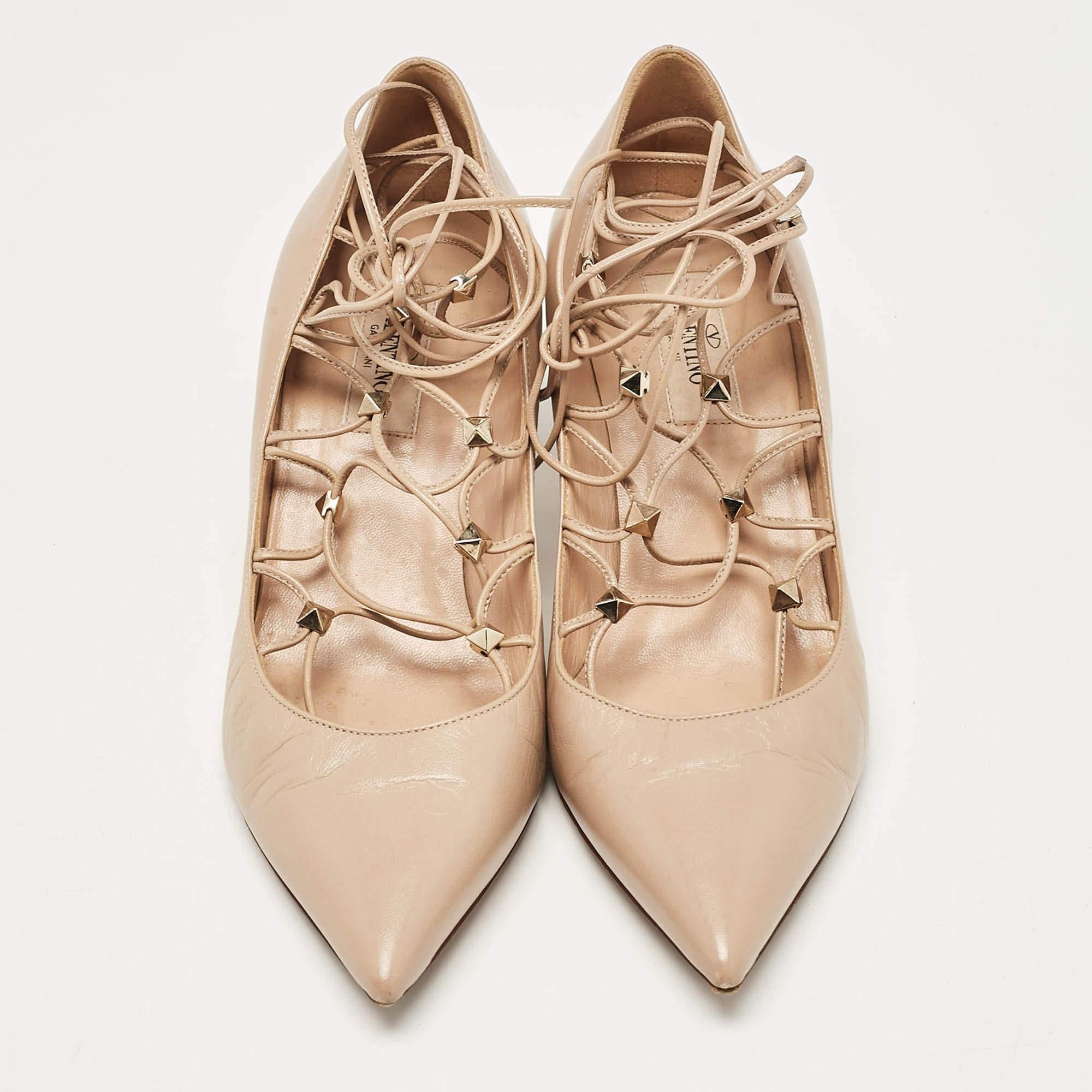 Beige Valentino escarpins Rockstud en cuir beige, taille 36.5