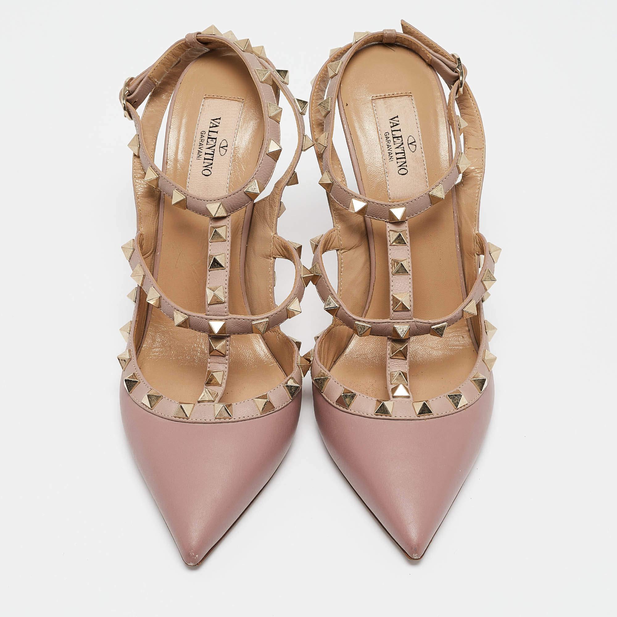 Valentino Beige Leather Rockstud Pumps Size 39 In Good Condition In Dubai, Al Qouz 2